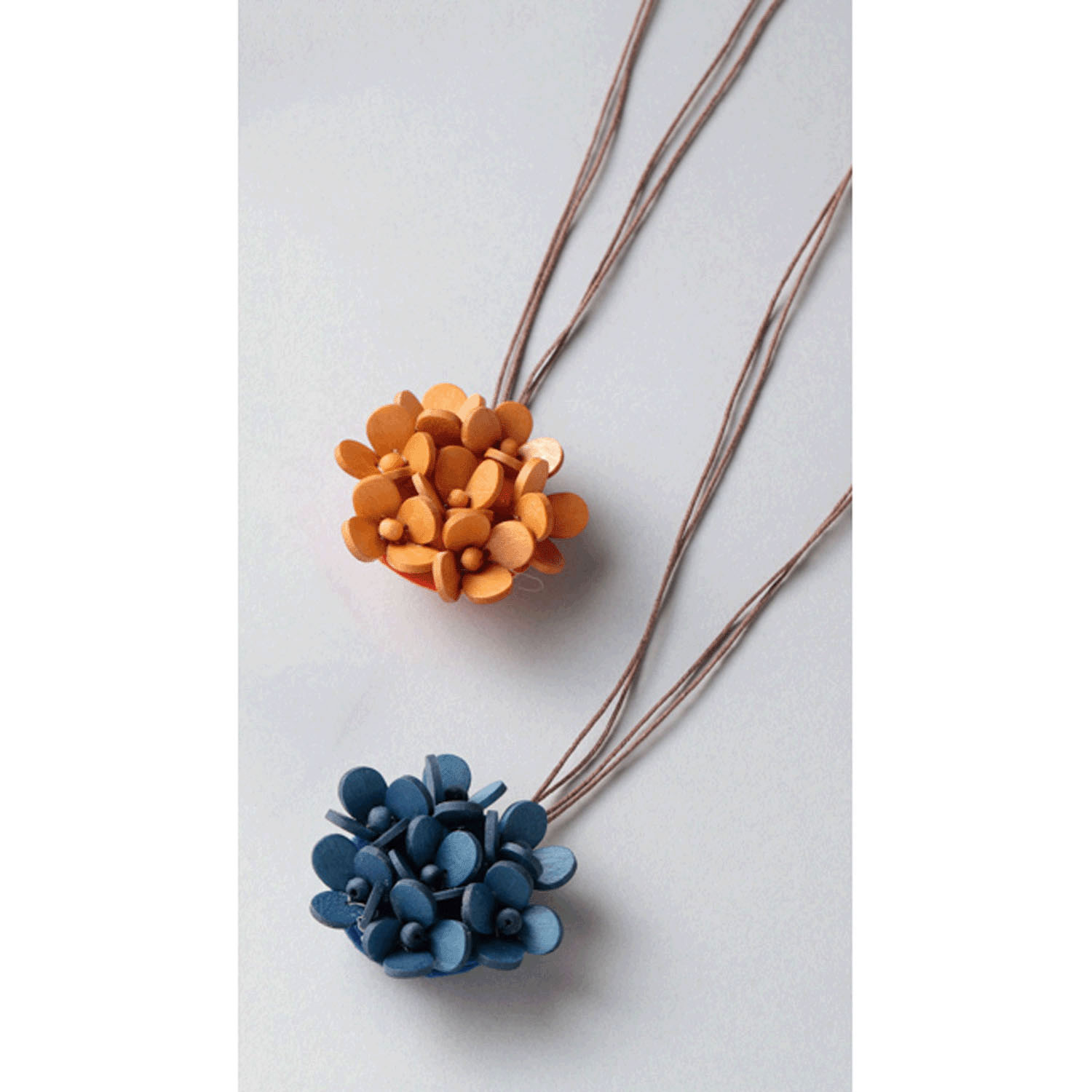 ウッド花トップブローチネックレス
