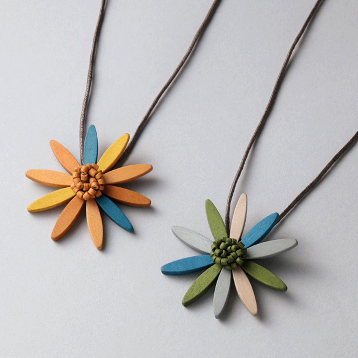 ウッドお花1トップネックレス