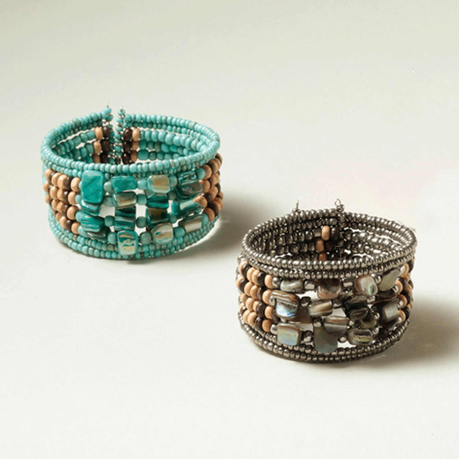 シェルココビーズブレスレット