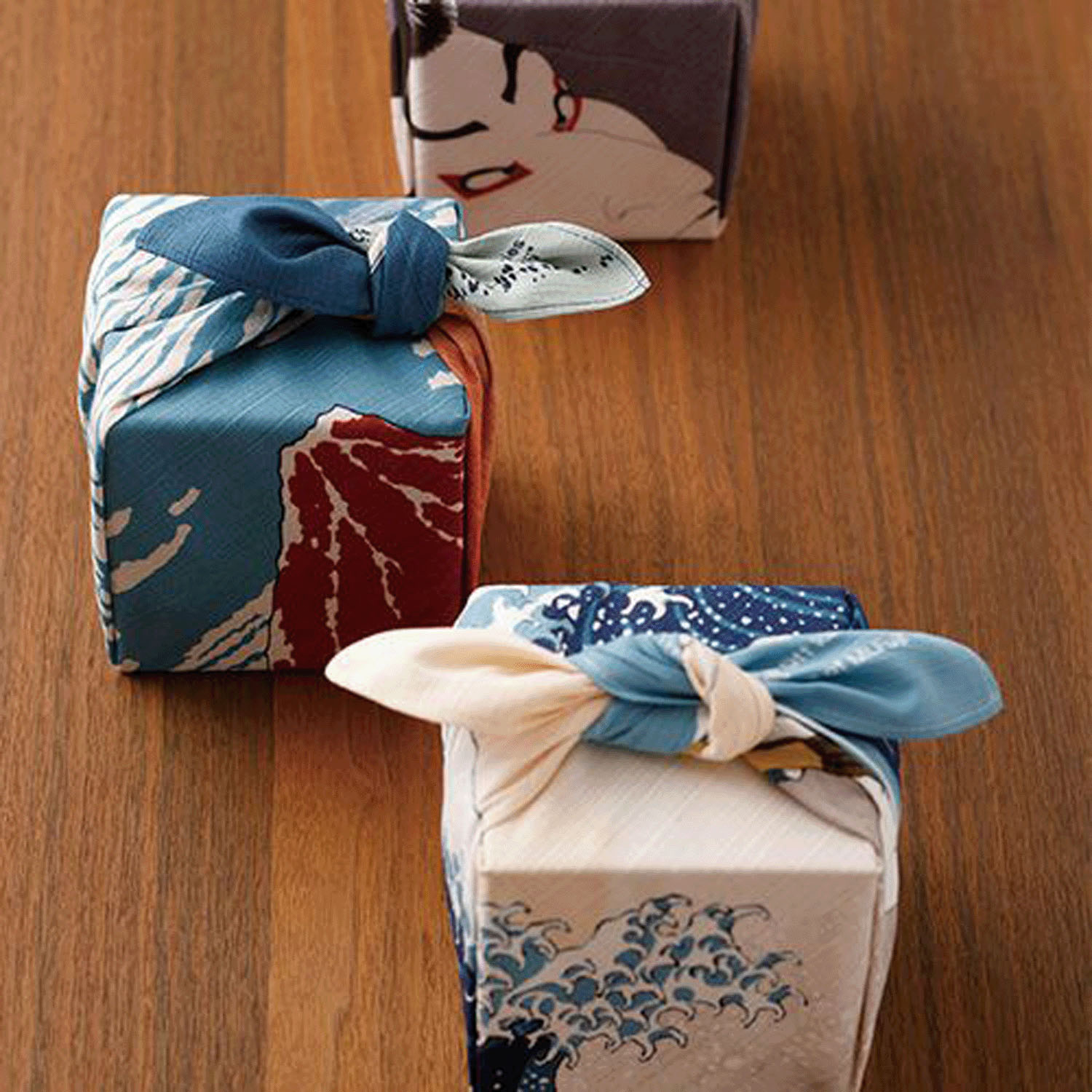 チーフ浪裏に富士 - 画像4