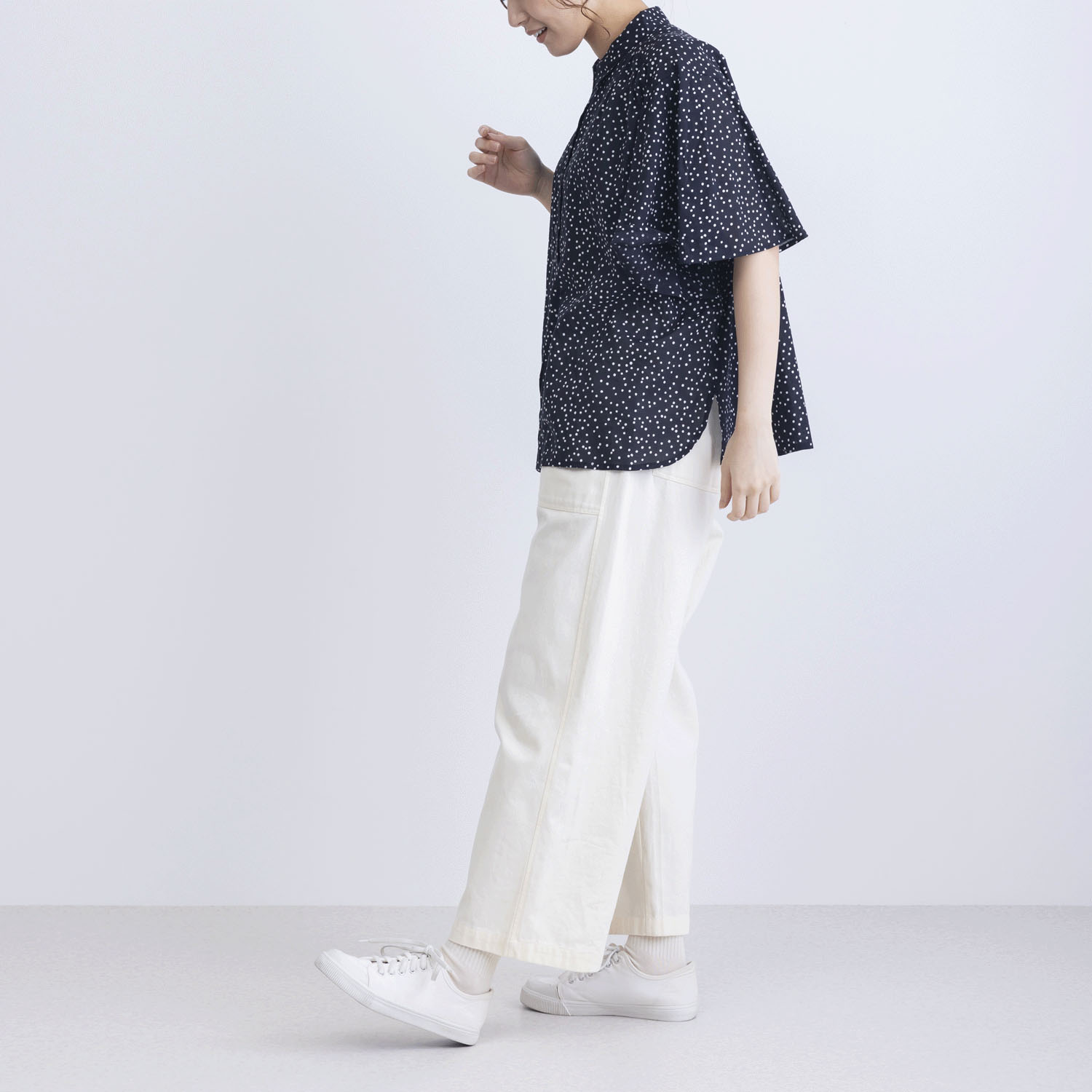 ドットプリントフレアースリーブ5分袖ブラウス - 画像3