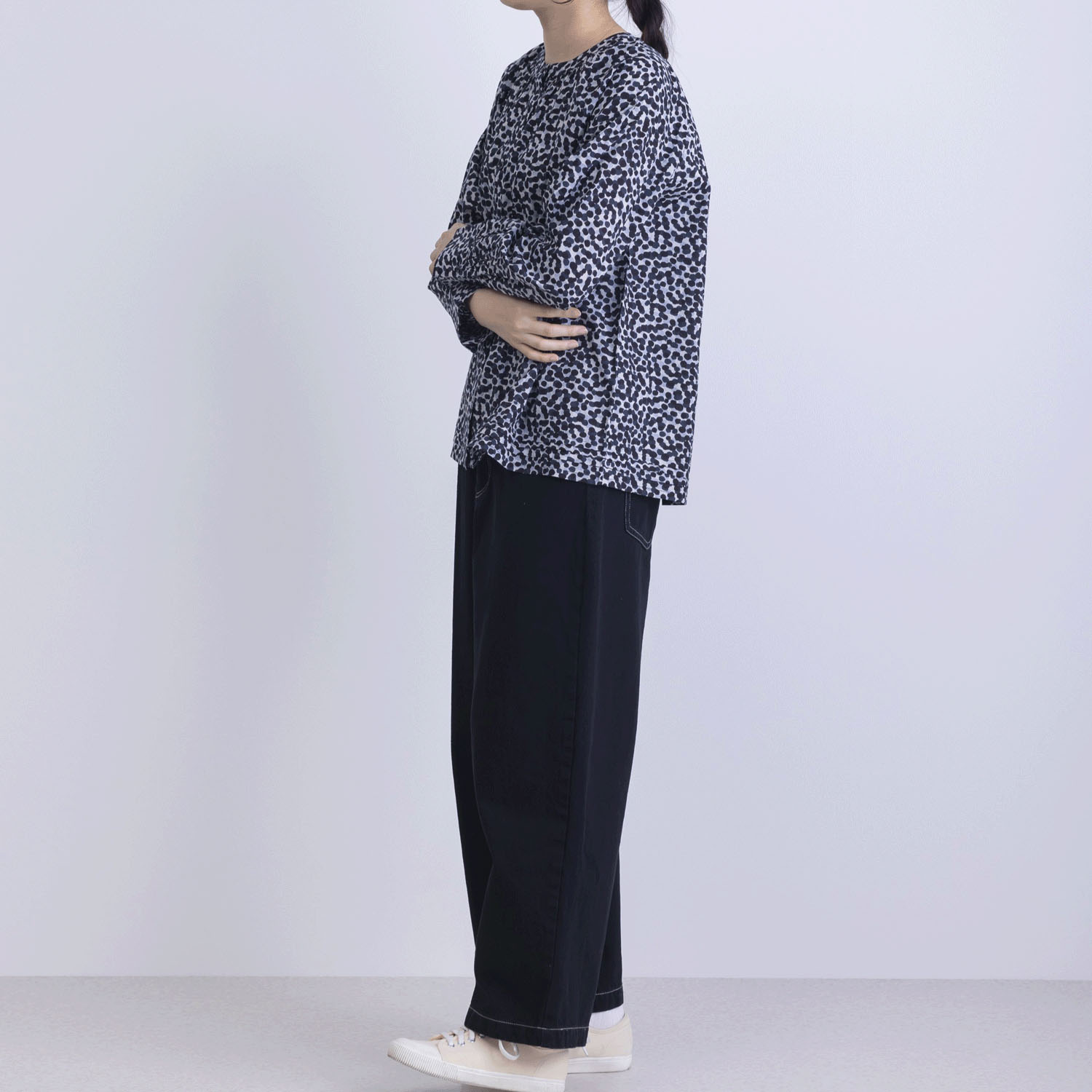 ランダムドットプリント前開きブラウス - 画像3