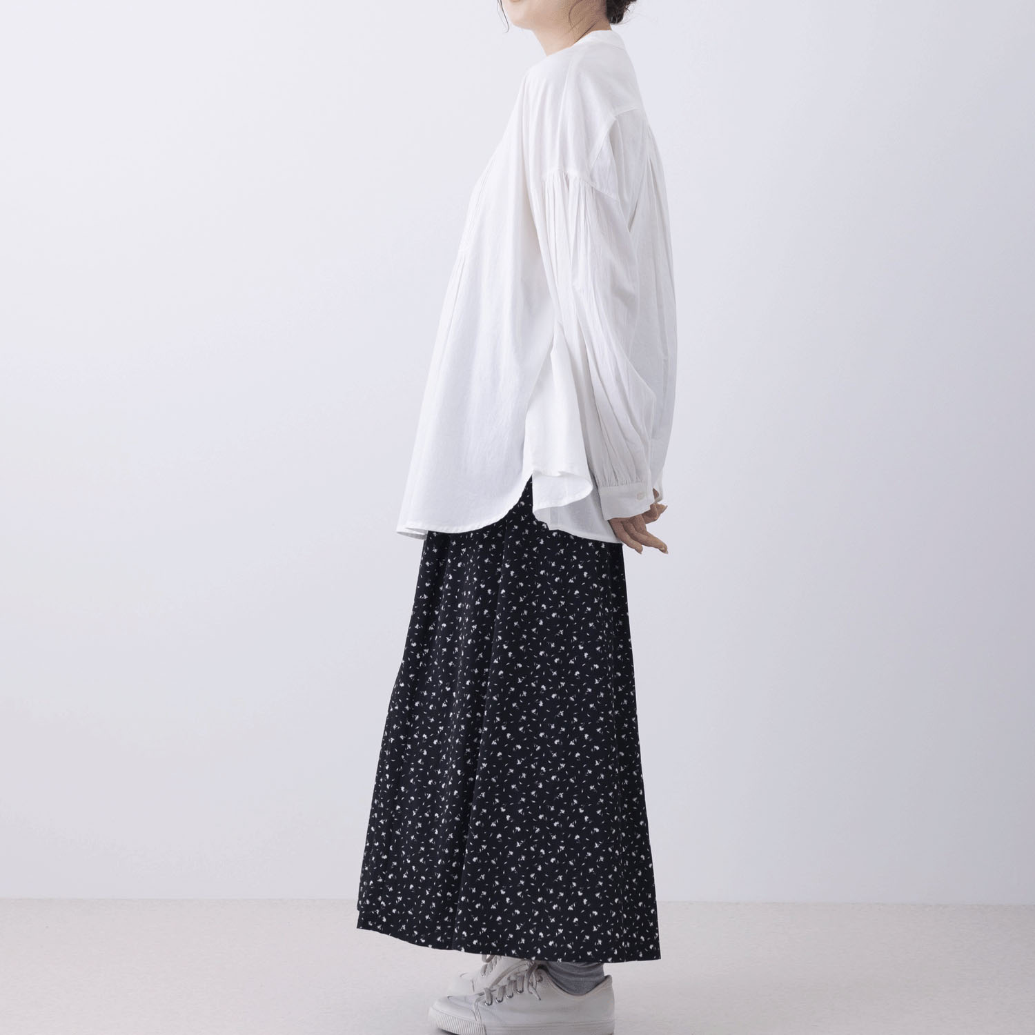 胸元シャーリング＆ピンタックブラウス - 画像3