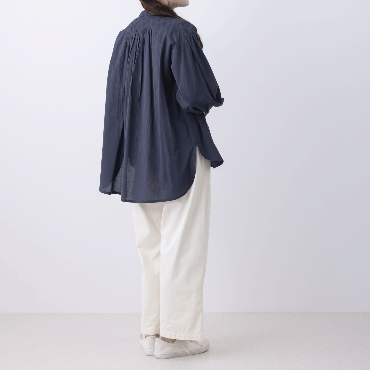 無地＆シフリー刺繍ブラウス - 画像4