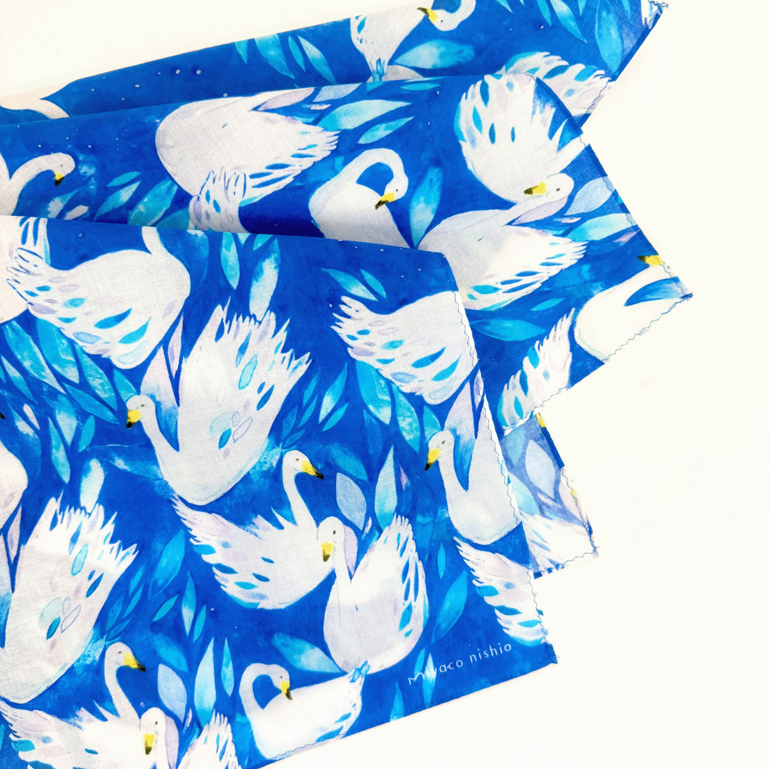 miyaco スカーフにもなるハンカチ Swan - 画像2