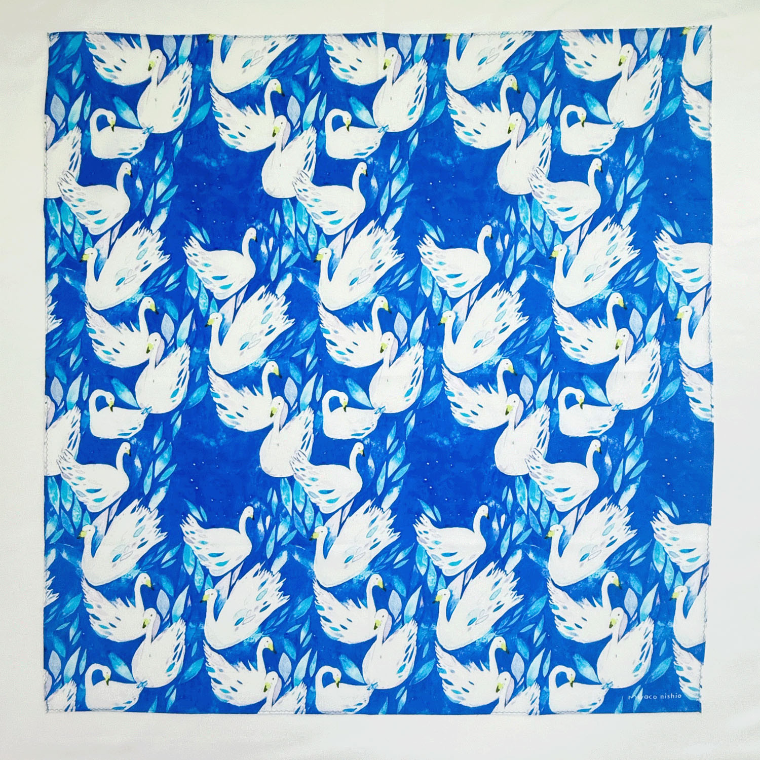 miyaco スカーフにもなるハンカチ Swan - 画像3