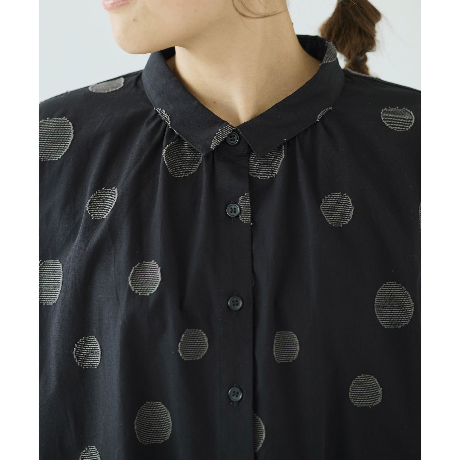 ノンノ ジャガードランダムドット柄シャツチュニック - 画像11