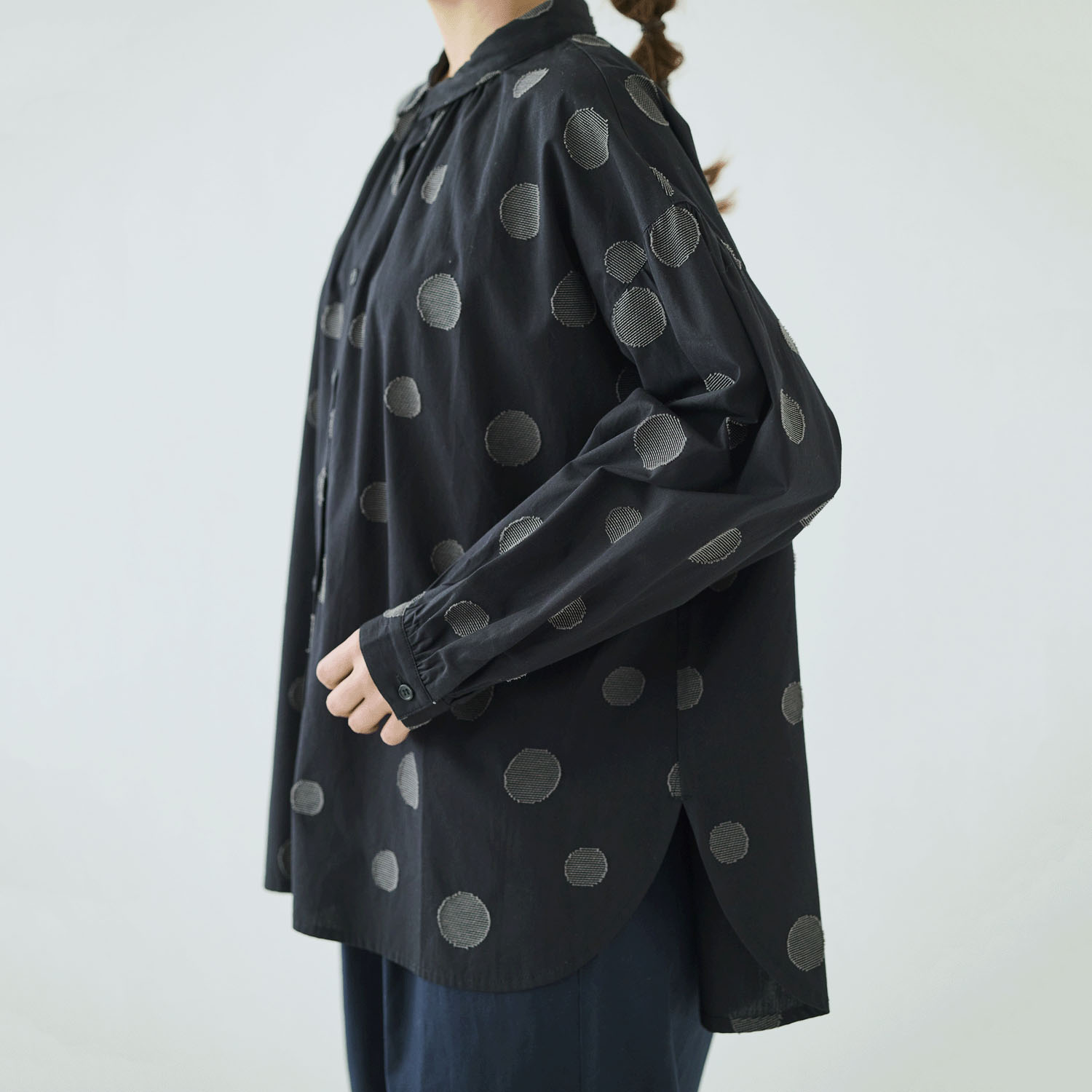 ノンノ ジャガードランダムドット柄シャツチュニック - 画像10