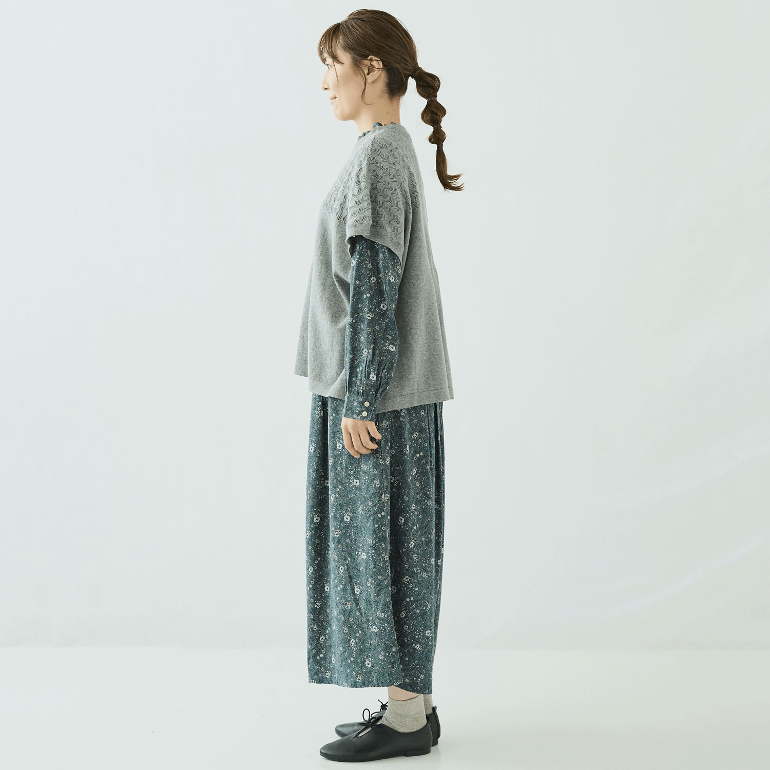 ノンノ コットンナイロン無地×リーフ柄 ニットベスト - 画像3