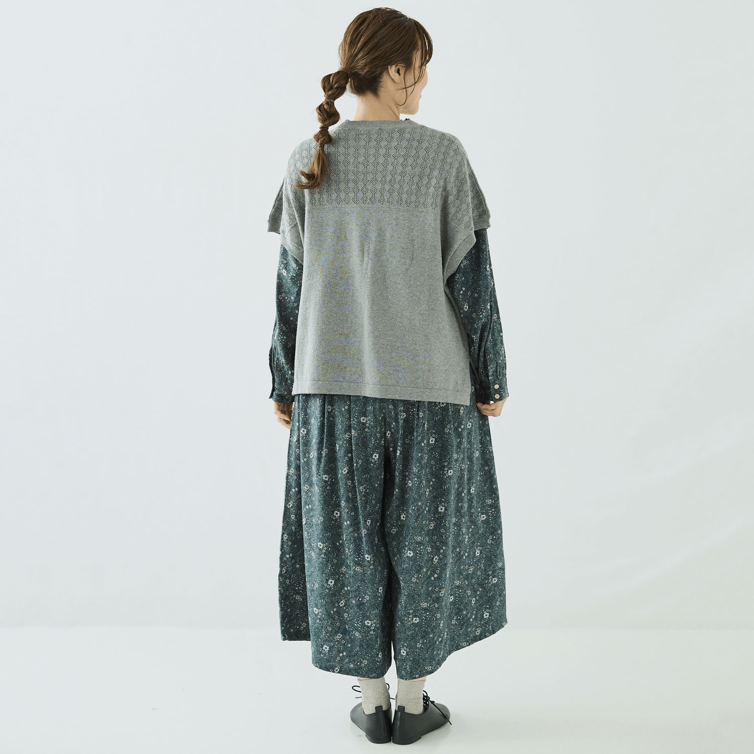 ノンノ コットンナイロン無地×リーフ柄 ニットベスト - 画像4