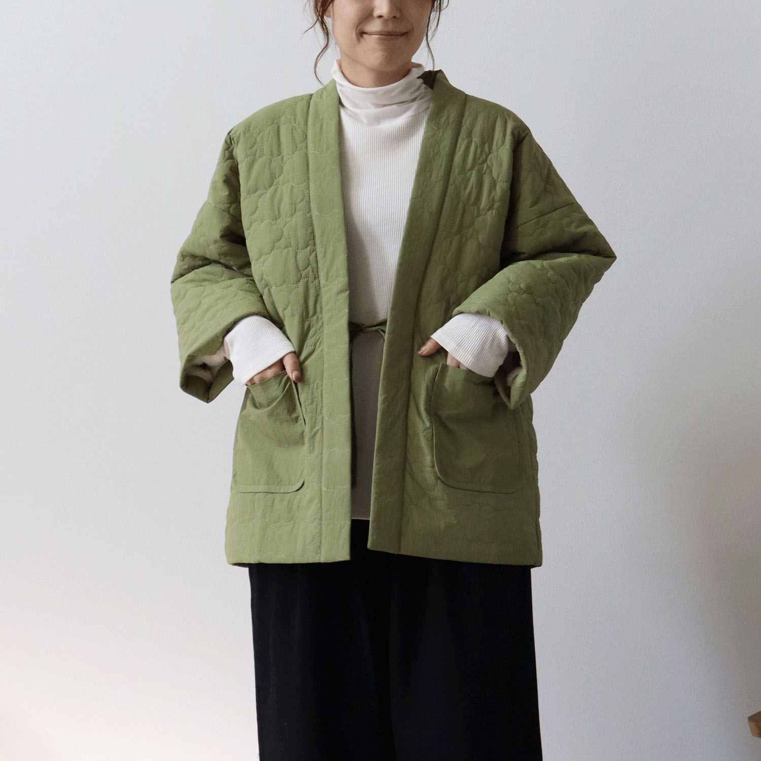 cloudnine ノンノ ナイロン中綿入り雲形キルト裏ボアフリースはんてん