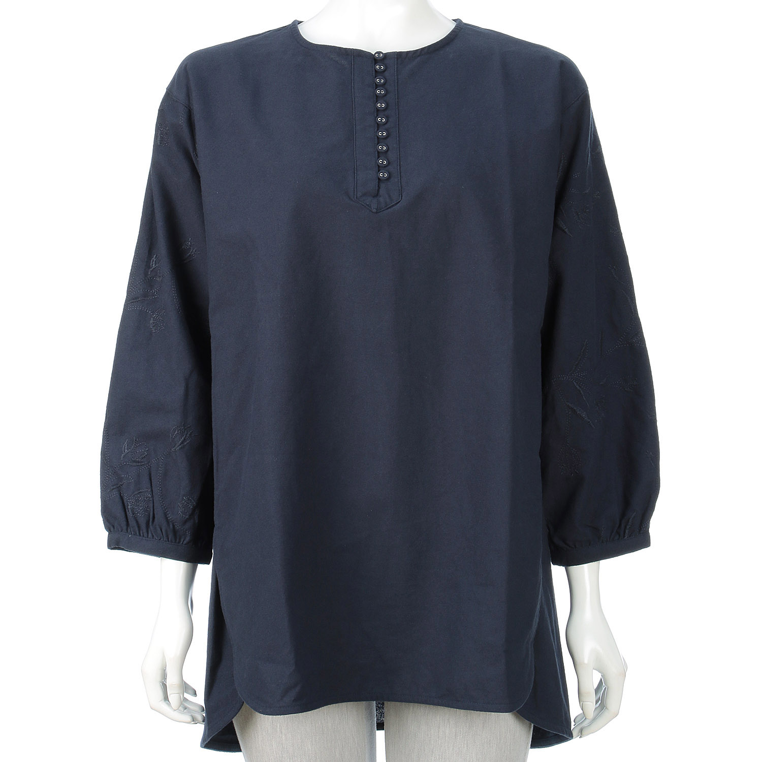 cloudnine ノンノ  先染コットンフランネル無地 裾前後差つき 袖刺繍チュニック - 画像5