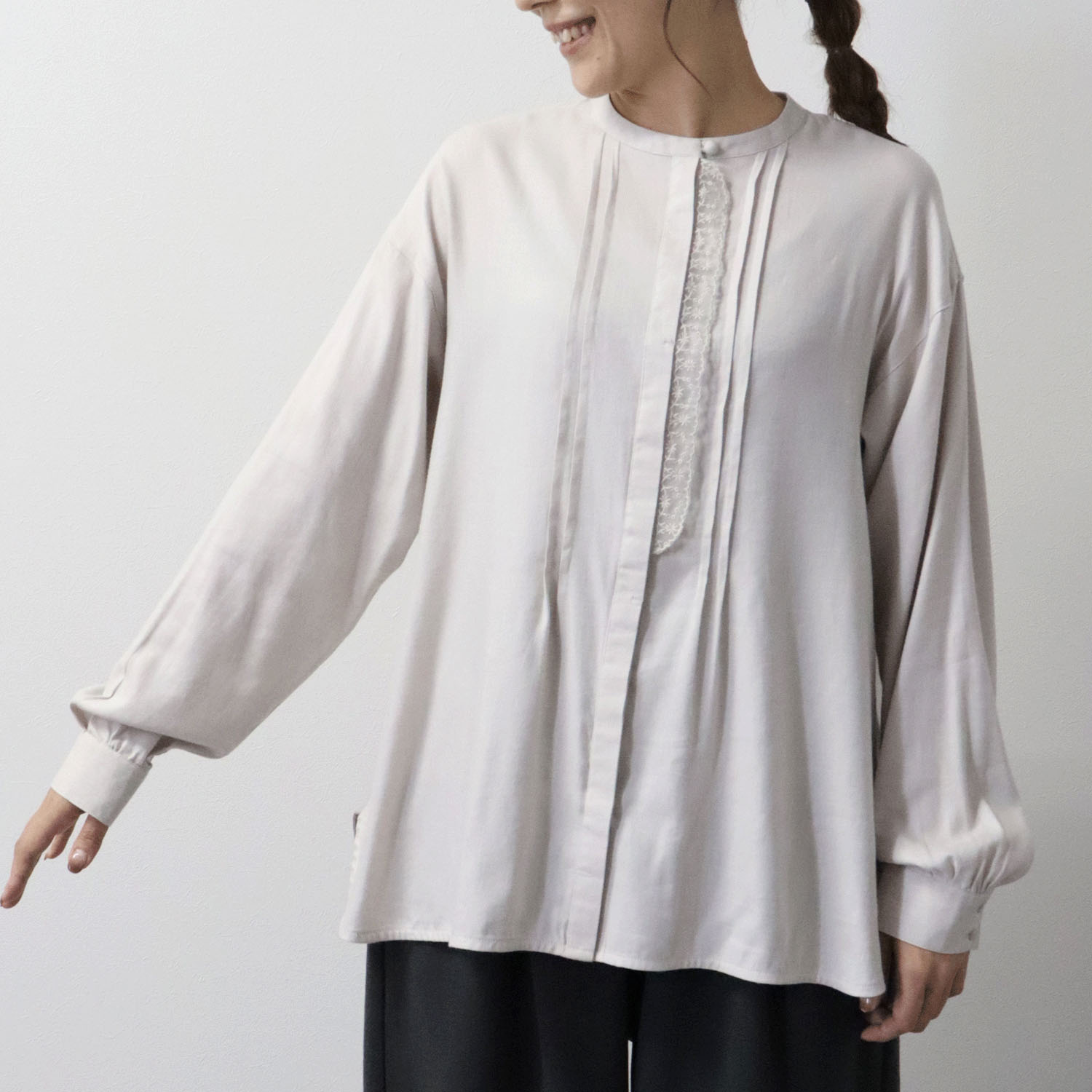 cloudnine ノンノ 前立てレース付長袖ブラウス - 画像9