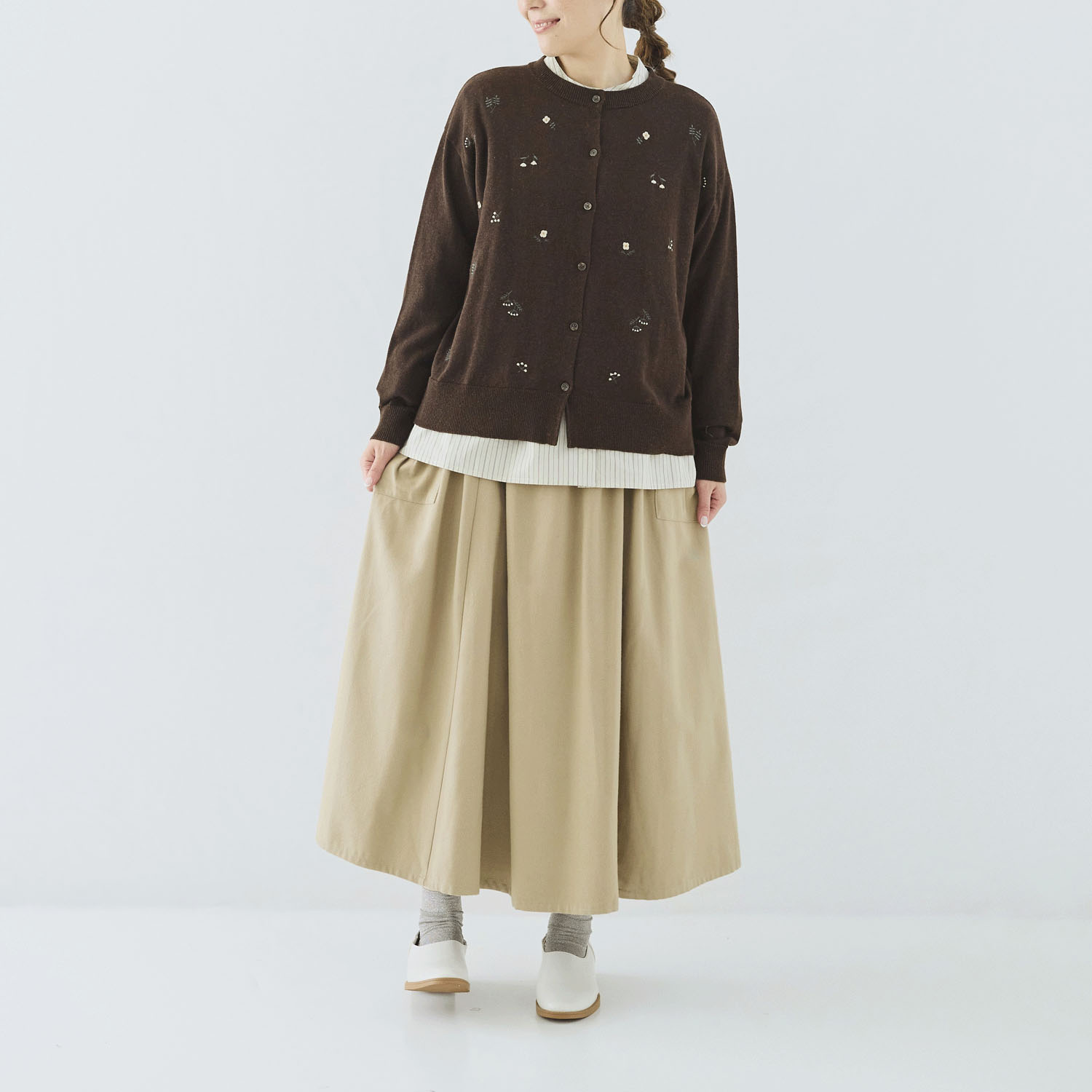 cloudnine ノンノ 花柄刺繍ニットカーディガン - 画像1