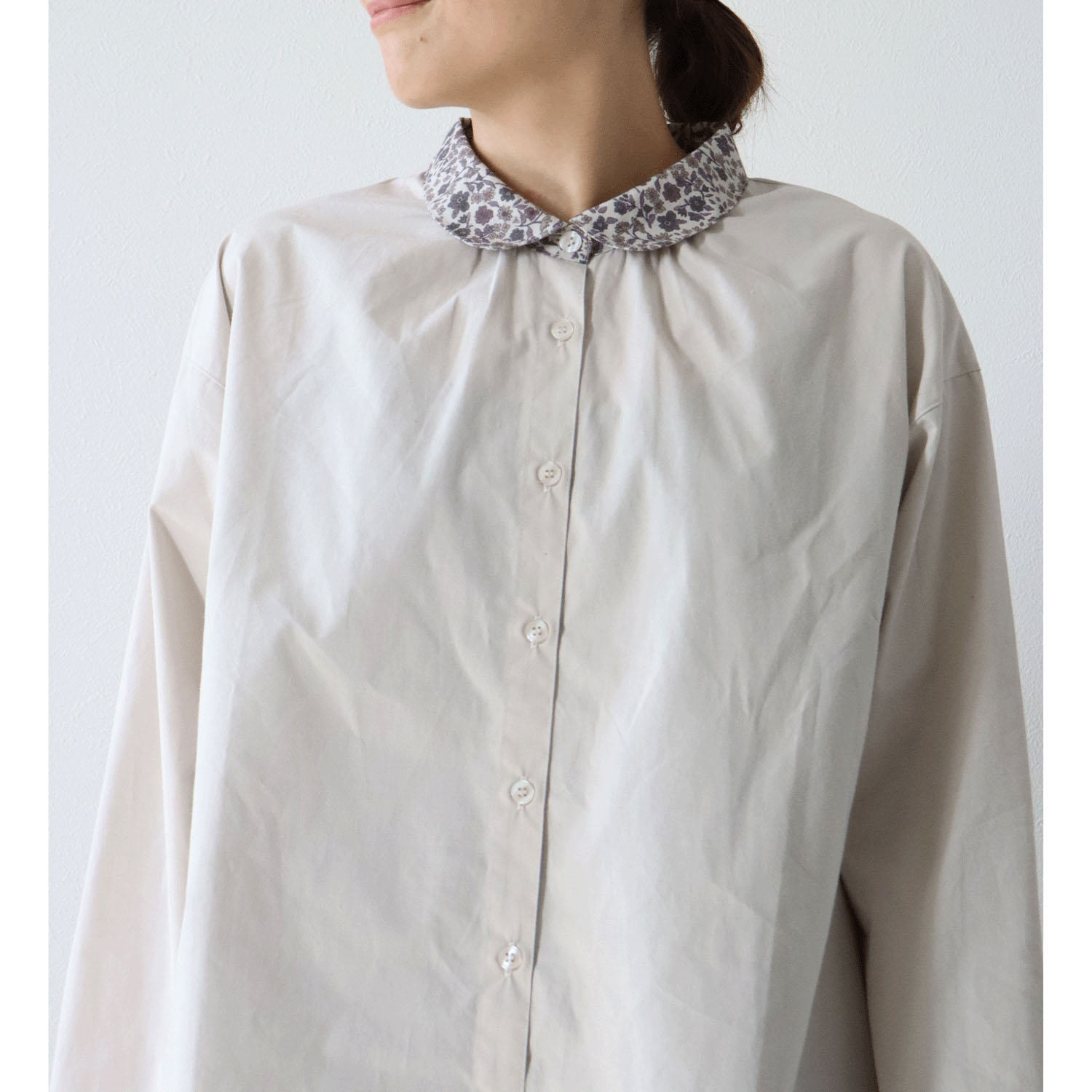 cloudnine ノンノ 小花プリントコンビブラウス - 画像9