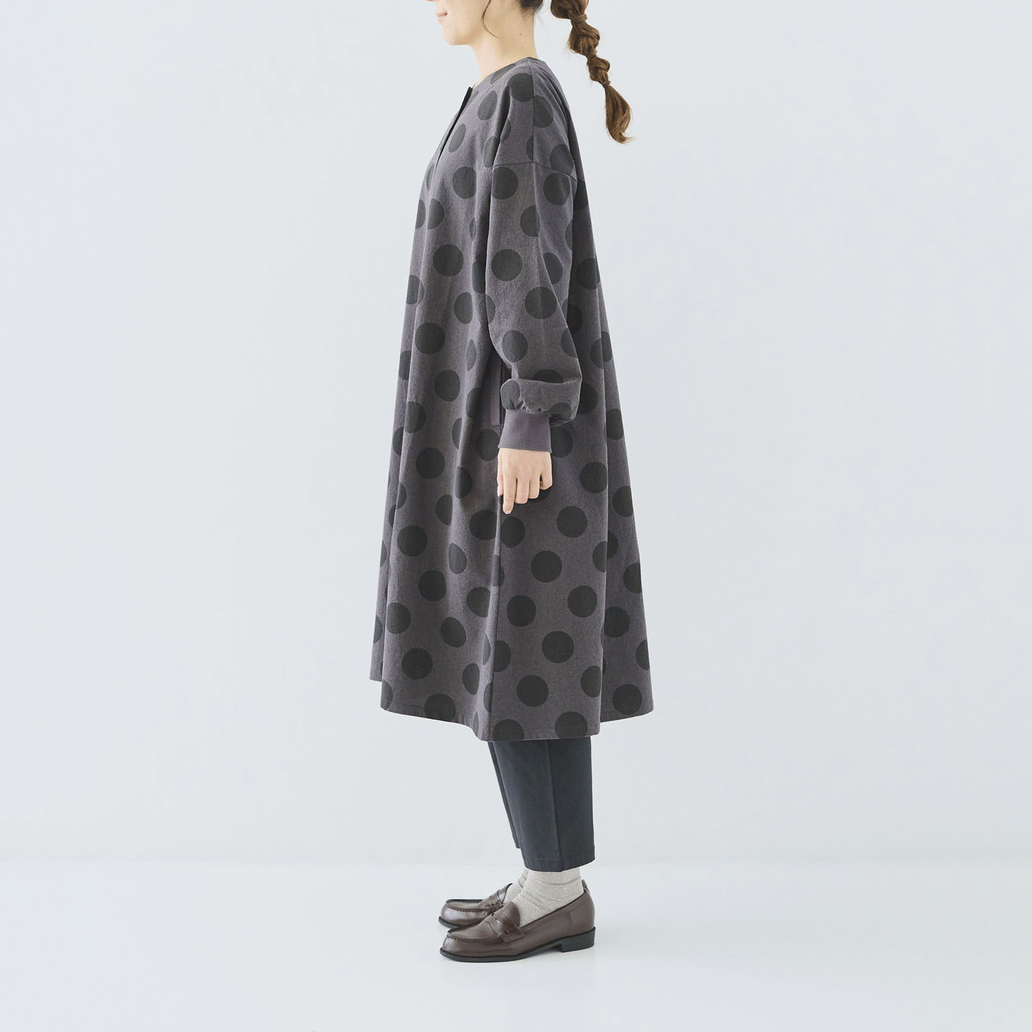 cloudnine ノンノ ドット柄プリント＋リブ 前開きワンピース - 画像3