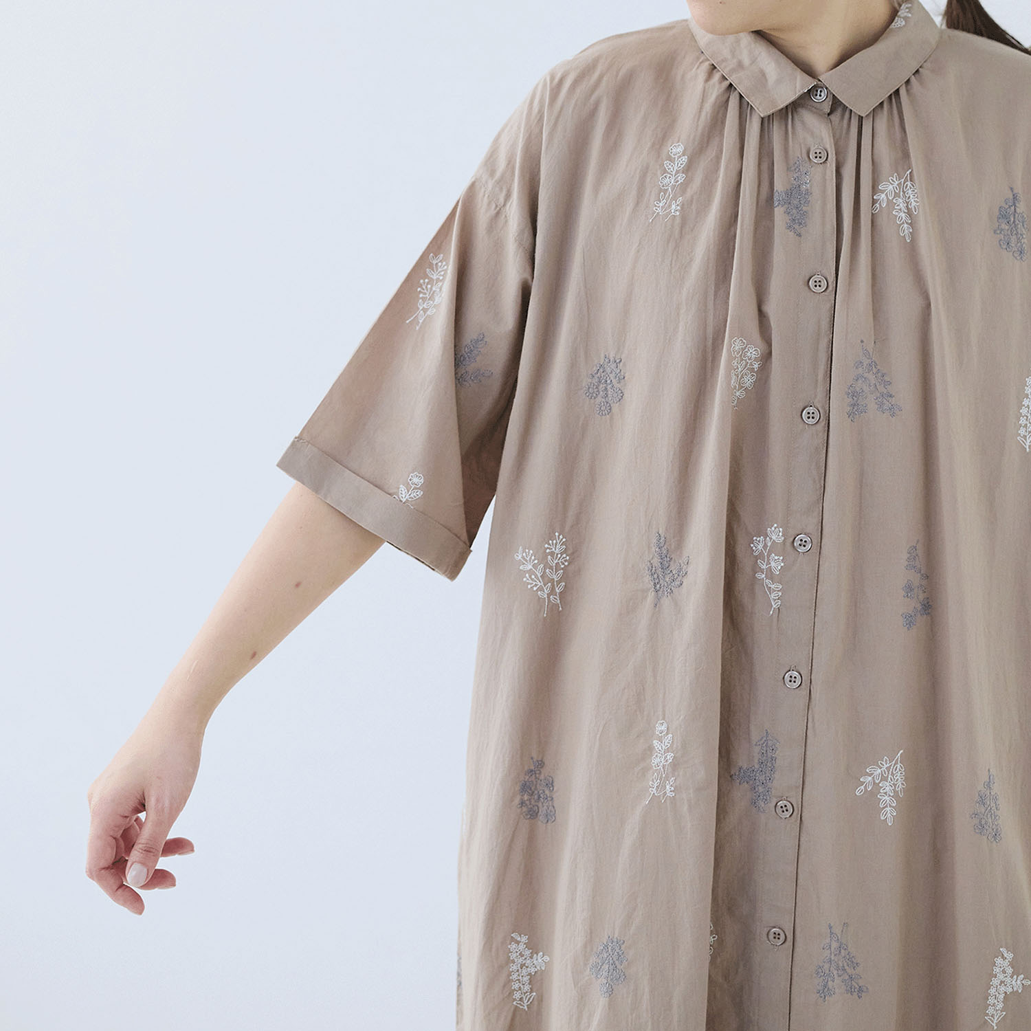 ノンノ ワンピース キャンブリック＋花柄総刺繍 - 画像10