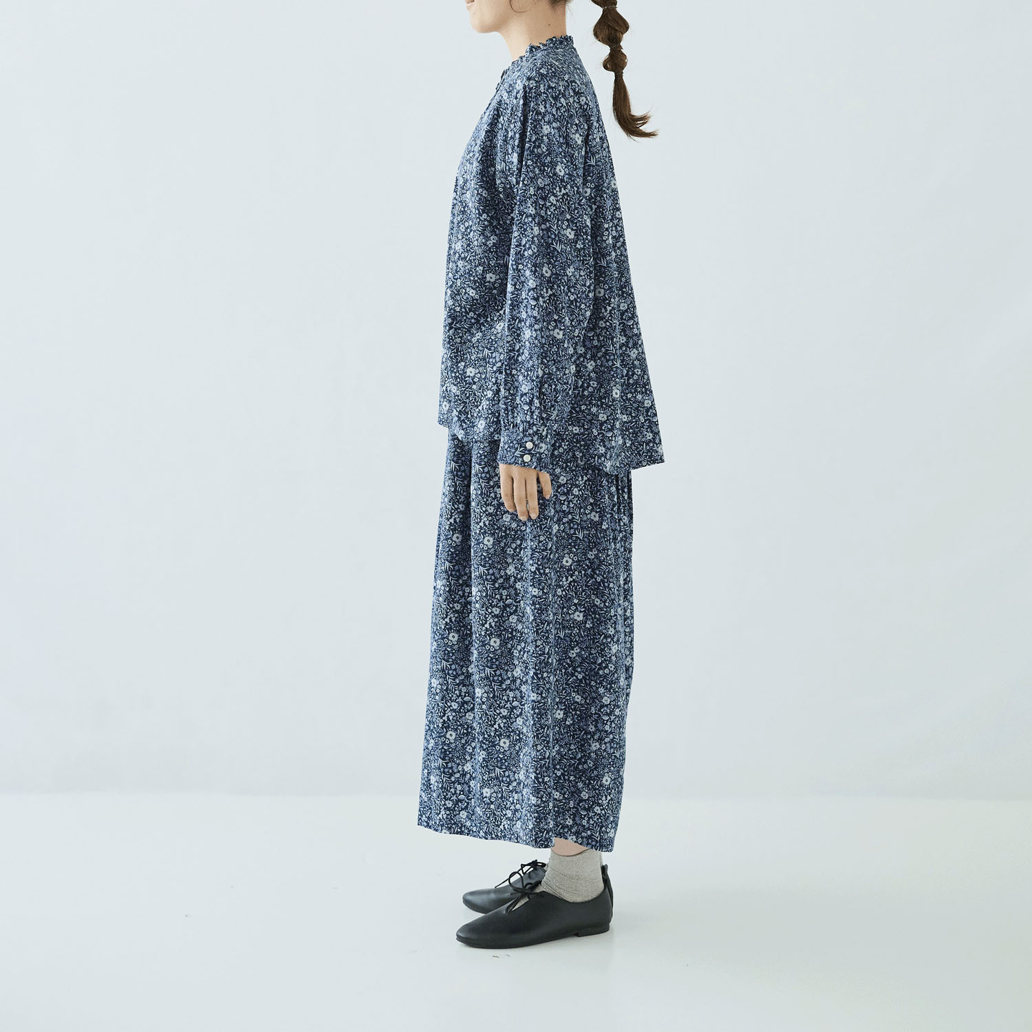 ノンノ フリルネックギャザー入りブラウス - 画像12