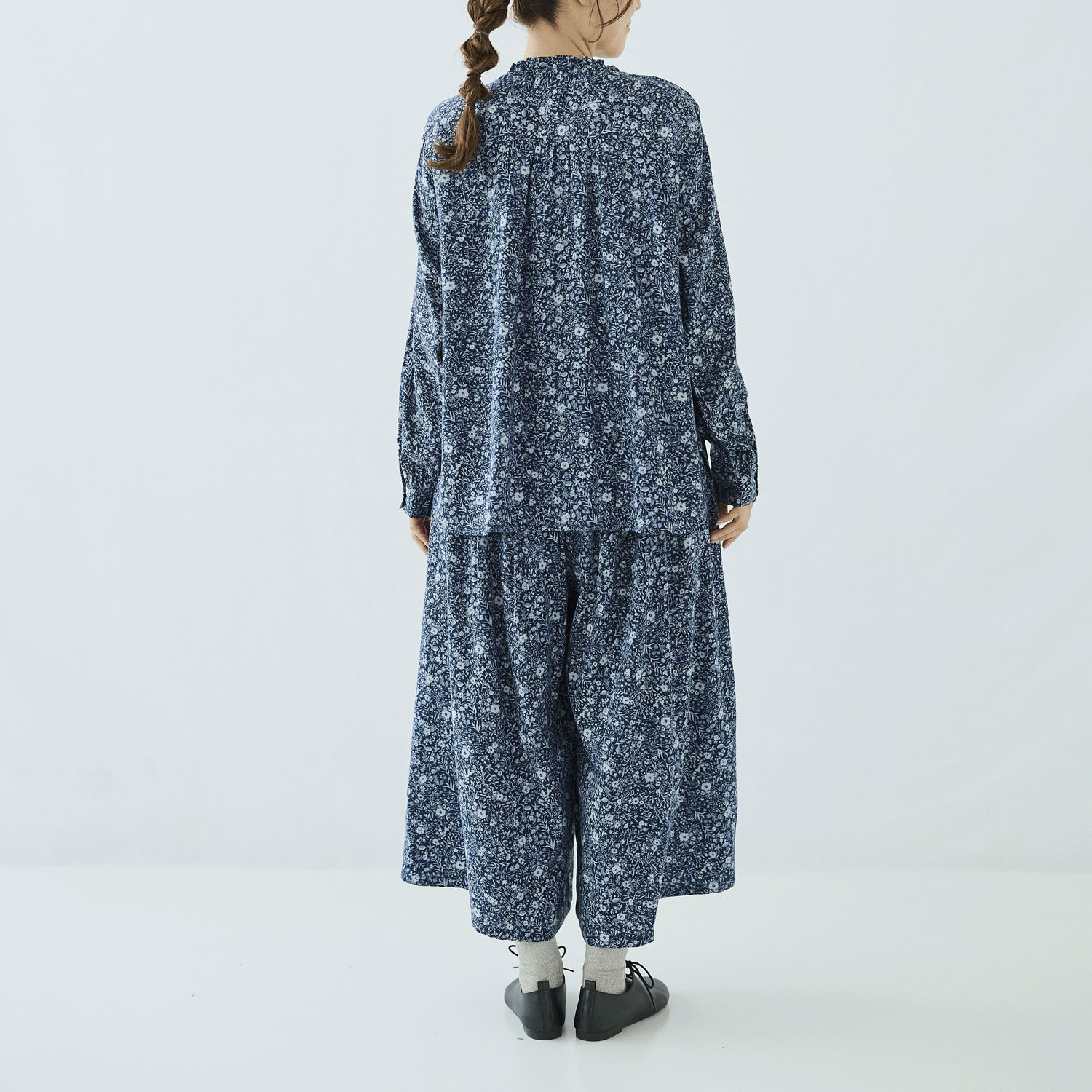 ノンノ フリルネックギャザー入りブラウス - 画像13