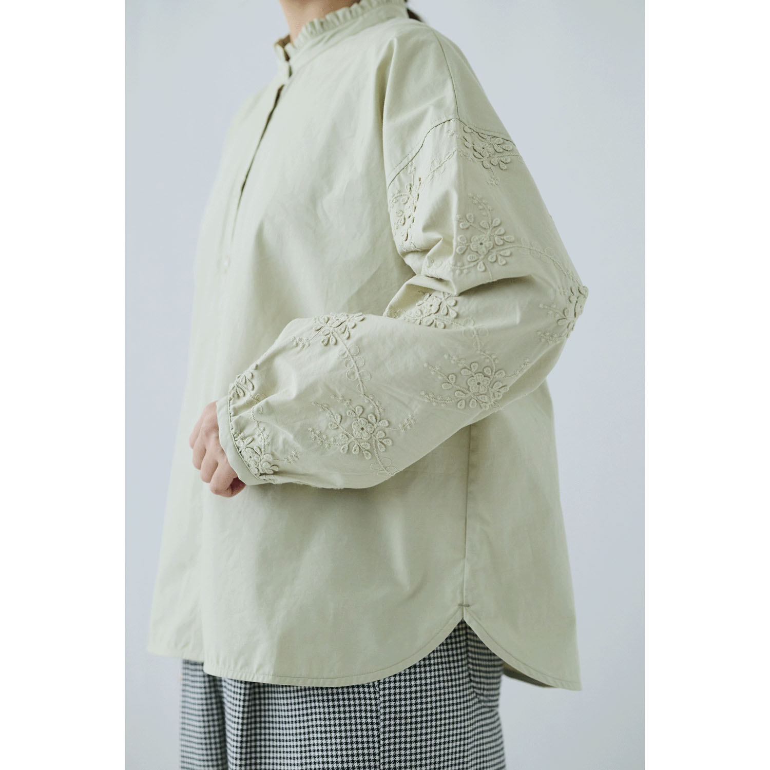 cloudnine ノンノ 襟フリル付き刺繍入りブラウス - 画像12