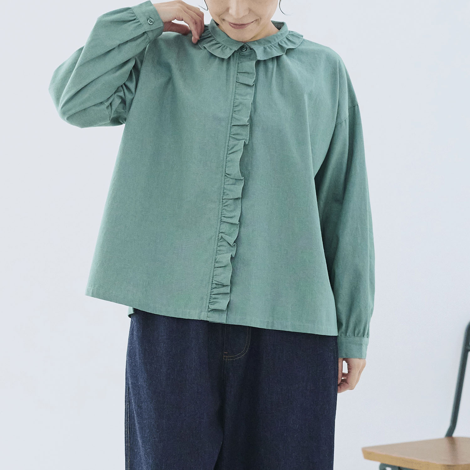 cloudnine ノンノ 布帛デニムフリル付ブラウス - 画像2
