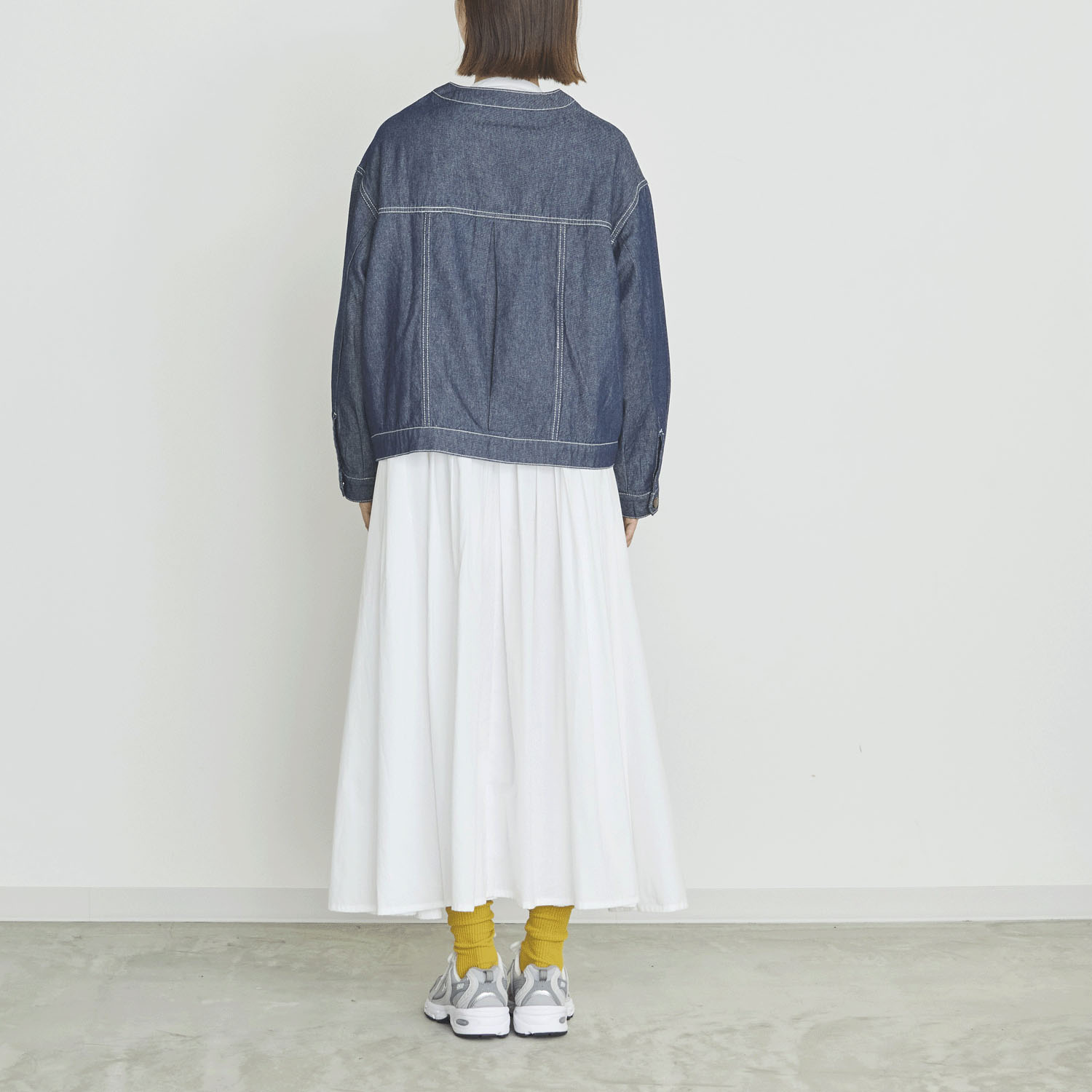 オーブ m．n コットンデニムノーカラージャケット - 画像10