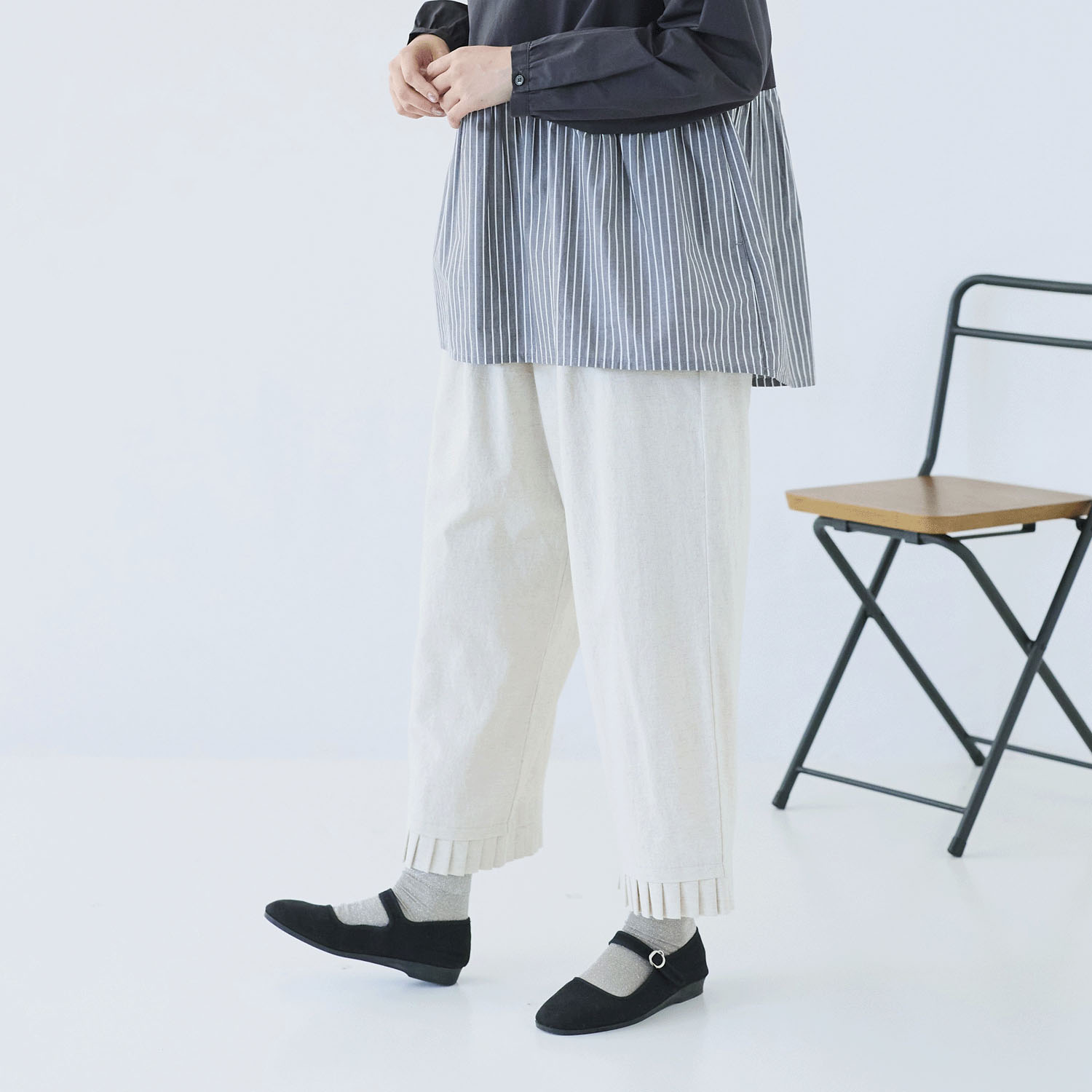 cloudnine ノンノ  先染め綿麻無地 裾タックフリル 9分丈パンツ - 画像11