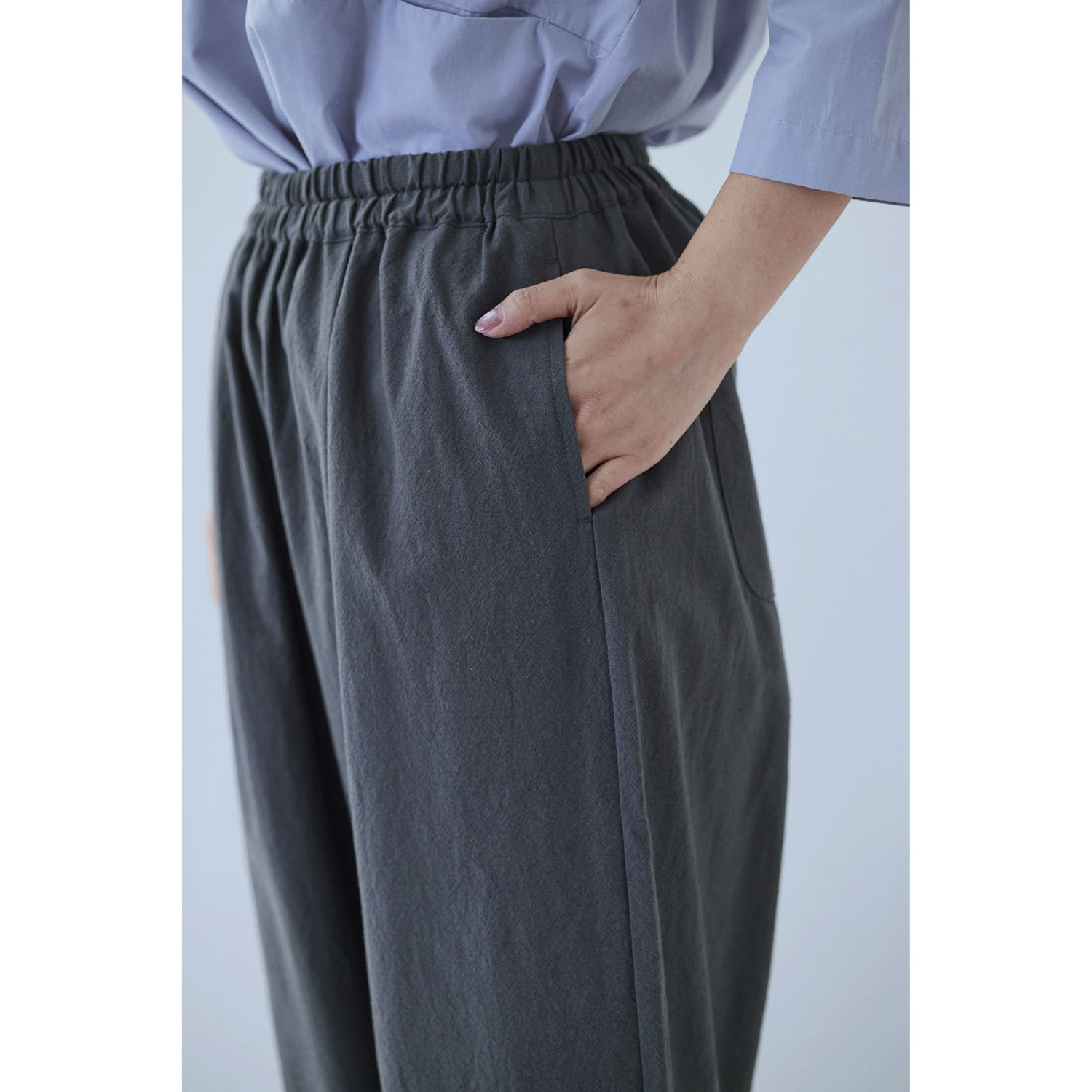 cloudnine ノンノ  先染め綿麻無地 裾タックフリル 9分丈パンツ - 画像7