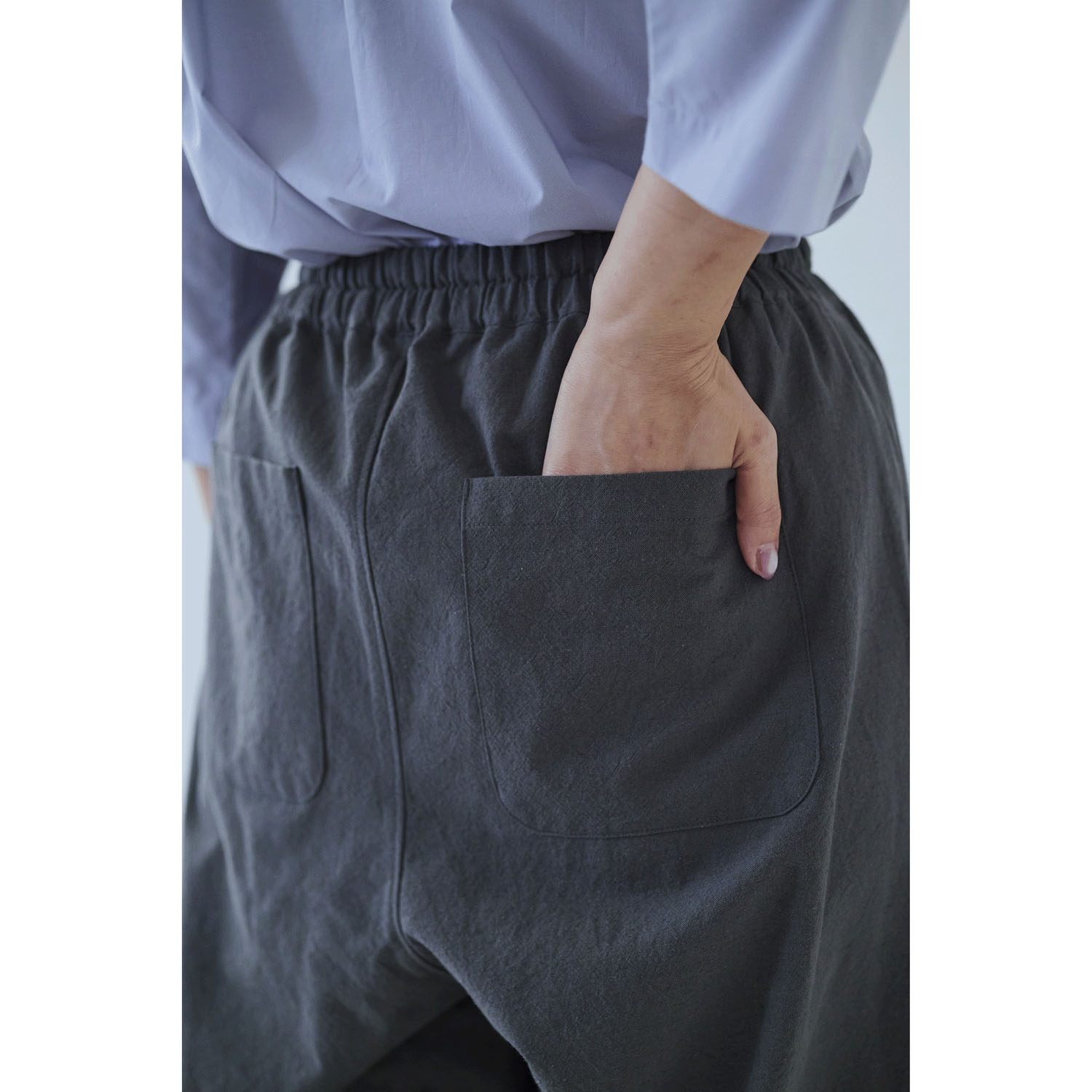 cloudnine ノンノ  先染め綿麻無地 裾タックフリル 9分丈パンツ - 画像9