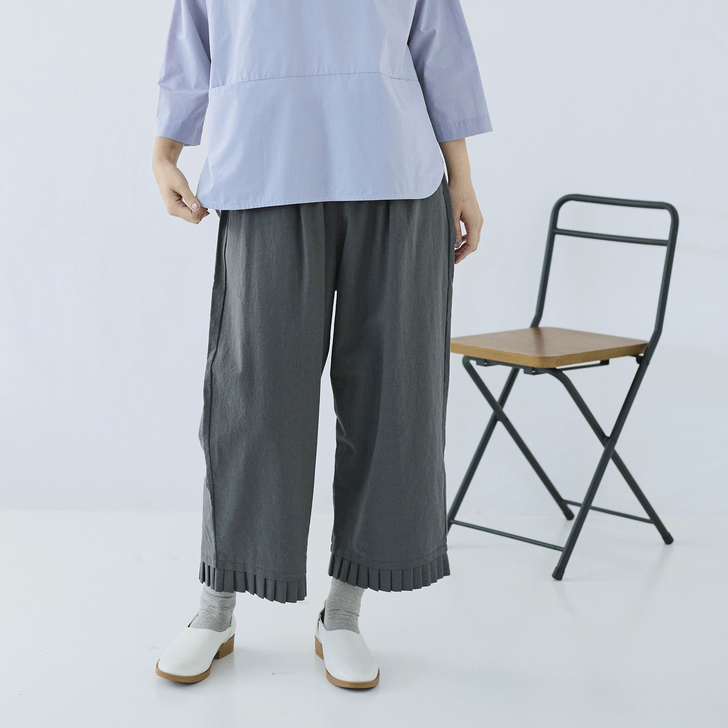 cloudnine ノンノ  先染め綿麻無地 裾タックフリル 9分丈パンツ