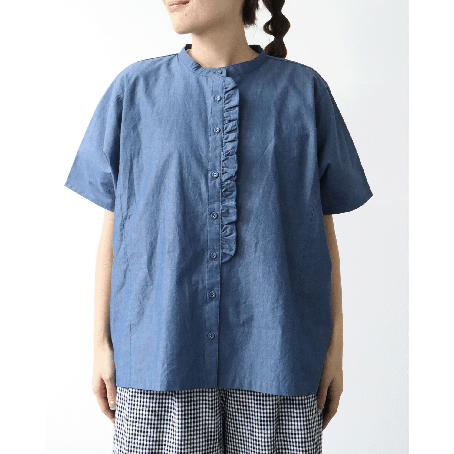 cloudnine ノンノ 3．5ozカラーデニム前立てフリルブラウス - 画像13