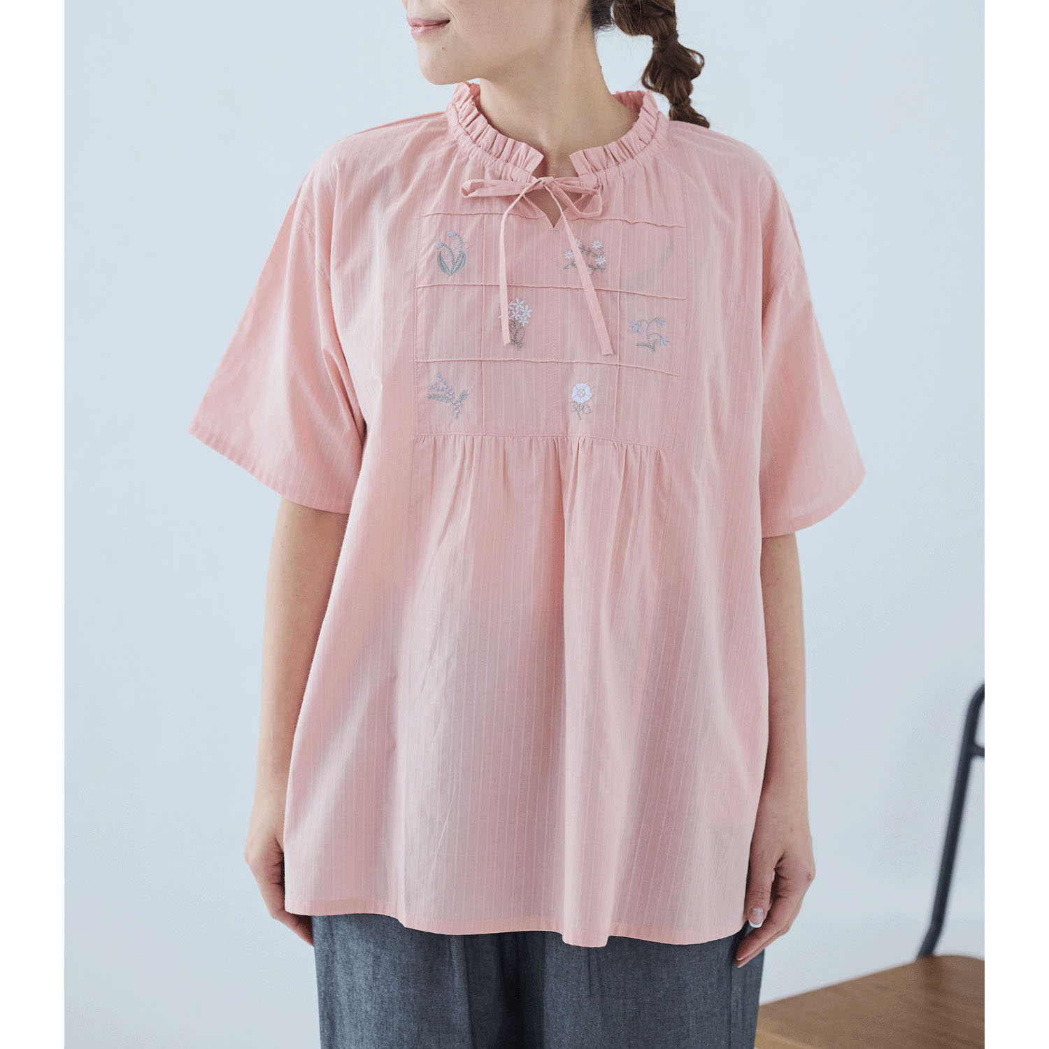 cloudnine ノンノ 花刺繍ネックフリルチュニック - 画像10