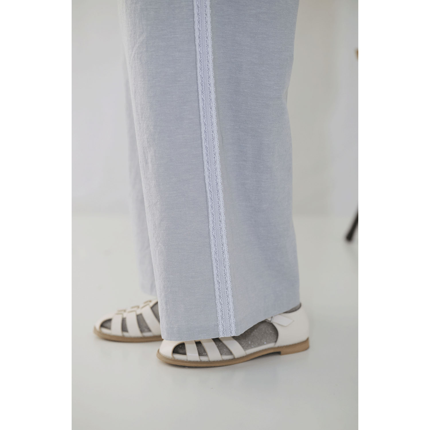 cloudnine ノンノ 先染め綿麻脇レース切替ワイドパンツ - 画像8