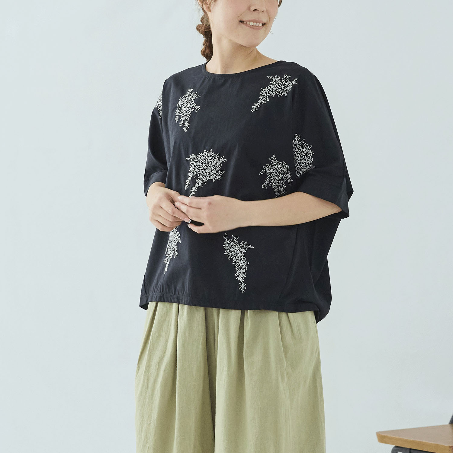 れんげ ノンノ 和花刺繍ドルマンブラウス - 画像1