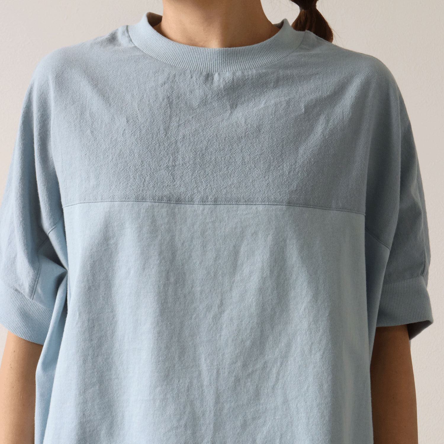 cloudnine UV加工 コットン天竺×綿麻布帛切替ドルマンハーフ袖カットソー - 画像14