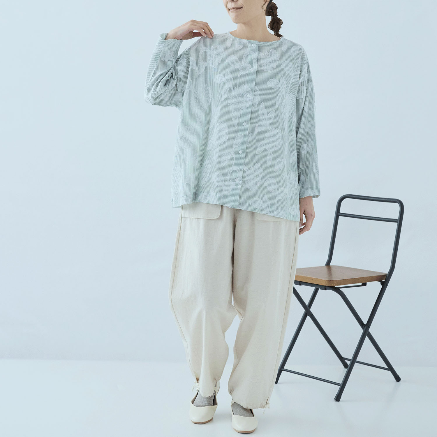 cloudnine 花柄ジャカードが映える コットンストライプブラウス - 画像7