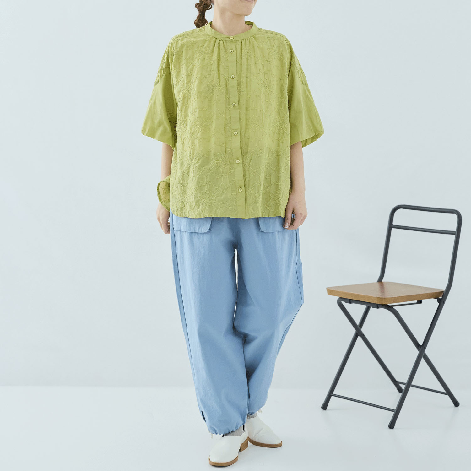 cloudnine 綿ボイルシフリー刺繍入り5分袖バルーン前あきブラウス - 画像11