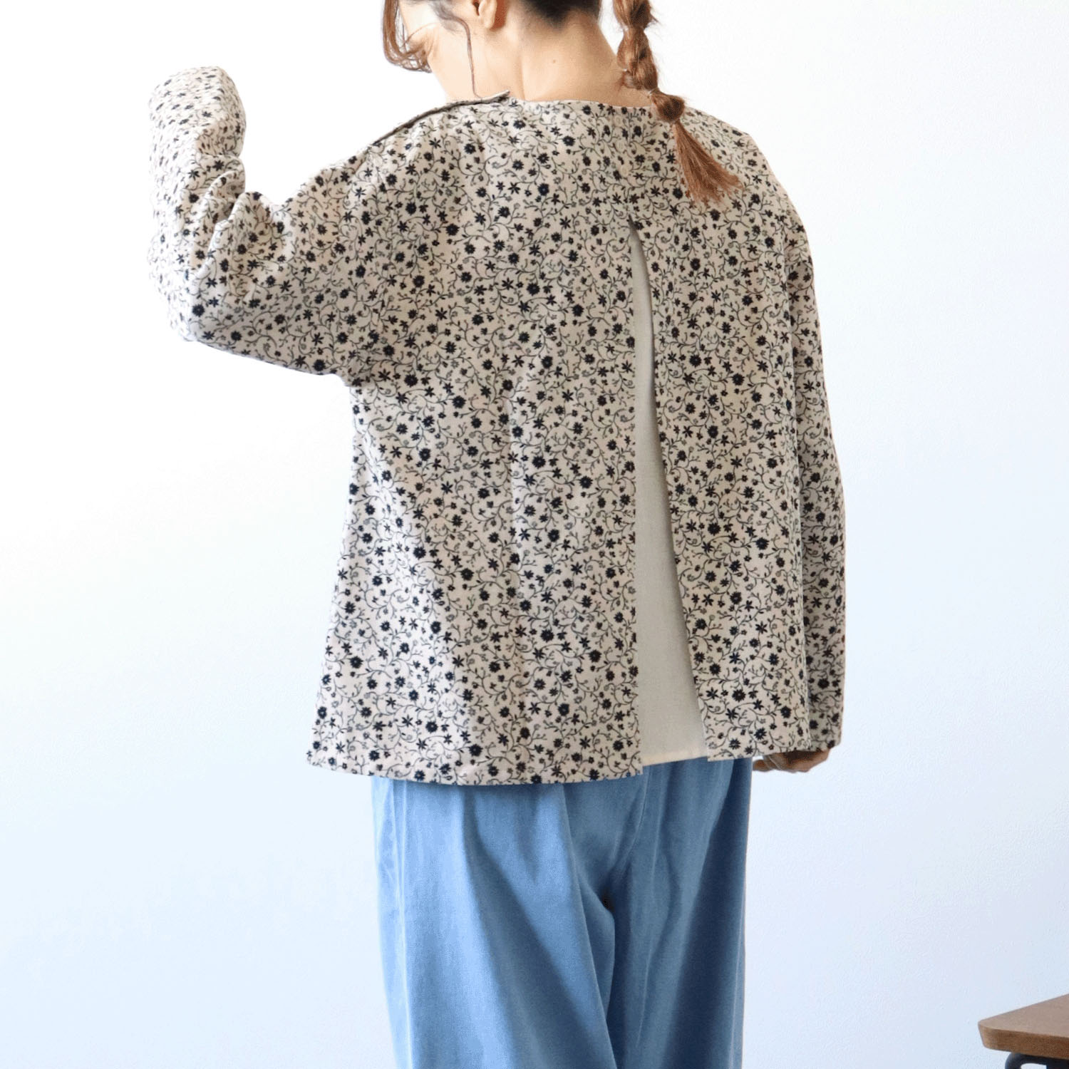 cloudnine ノンノ コーデュロイ小花柄pt後レイヤード風ブラウス