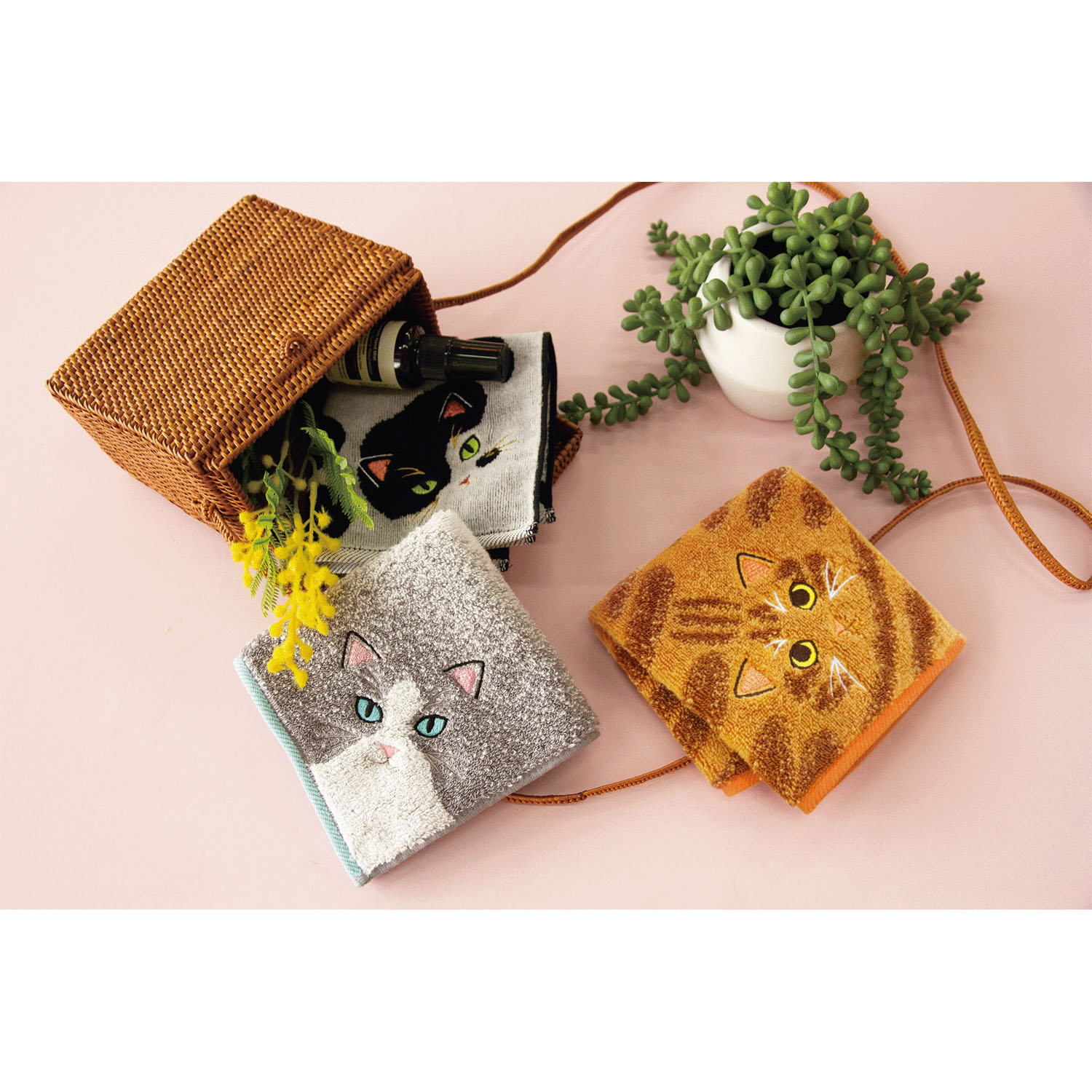 【新柄追加／01～06・08・11：欠品中】うちのニャンコ 毛並みハンカチ