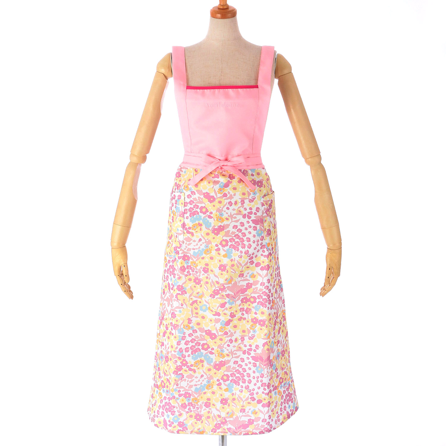 Yumi sienne ドレスエプロン 花柄 - 画像1