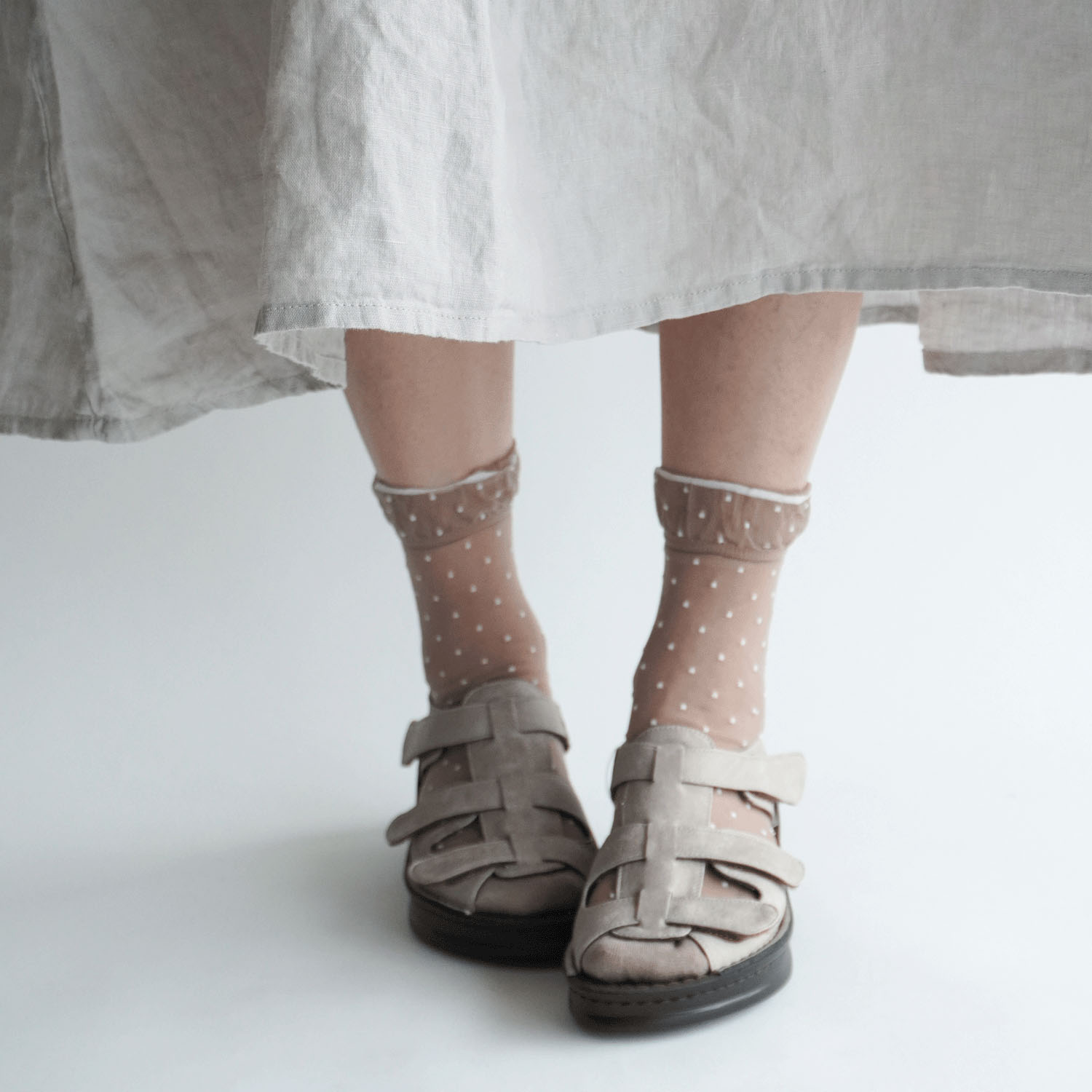 やわらかナイロン シースルーソックス  ドット柄 - 画像3