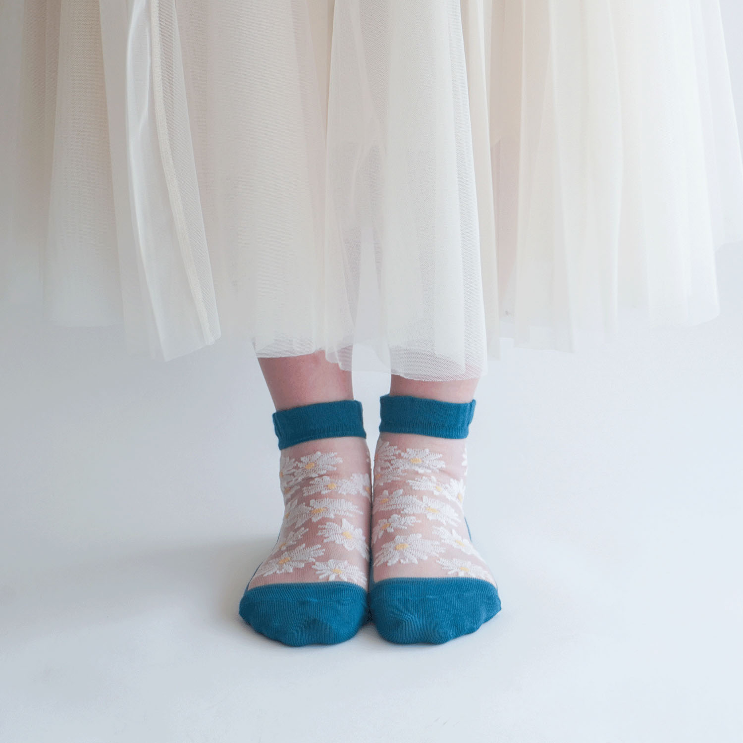 シースルーソックス クルー丈 マーガレット花束柄 - 画像10