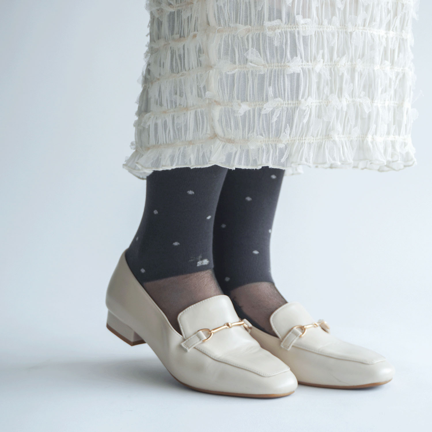 25AW新作 シースルー ハイソックス シルク混 お花柄【在庫限り】 - 画像6