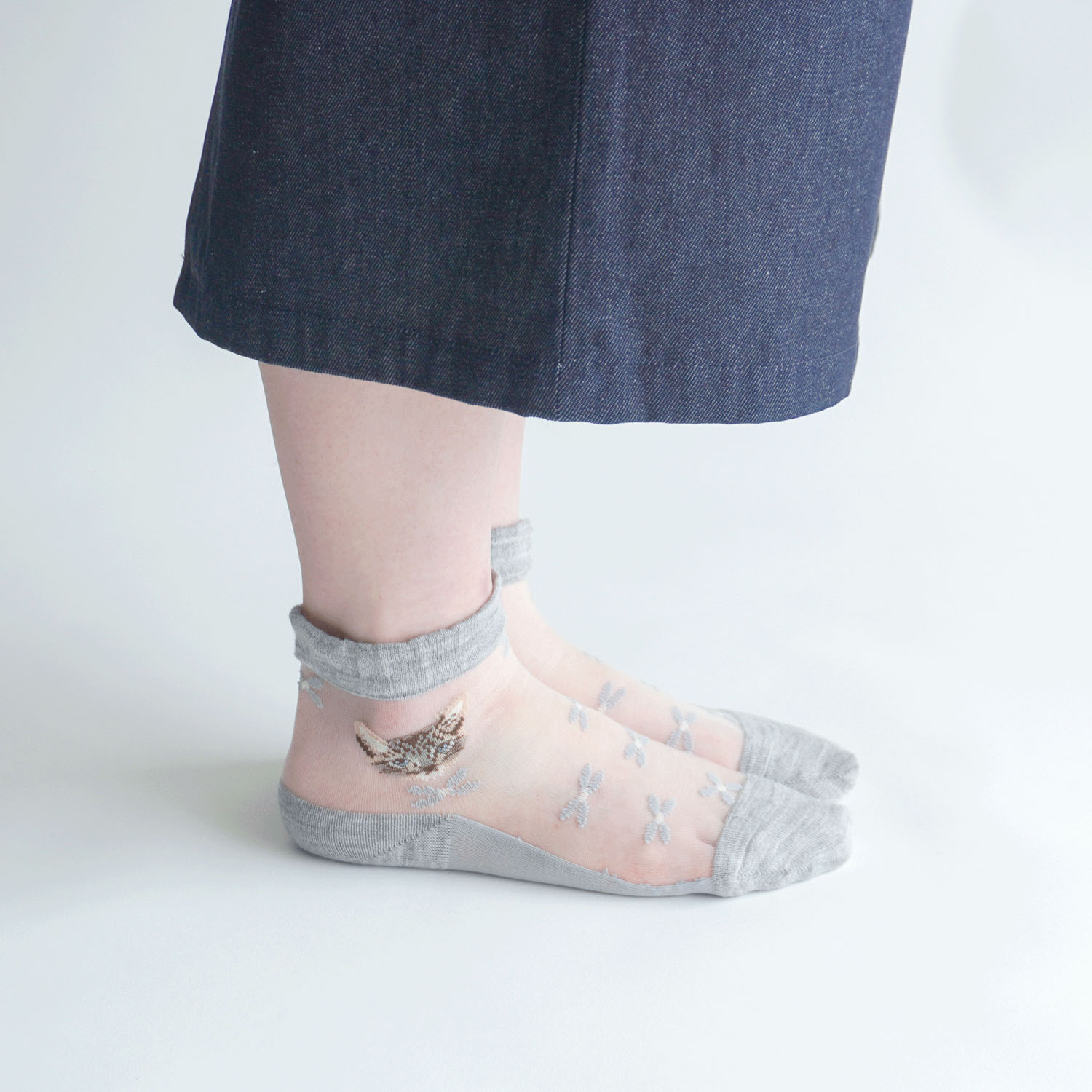 25AW  シースルーソックス クルー丈  カシミヤ混 猫柄【在庫限り】 - 画像5