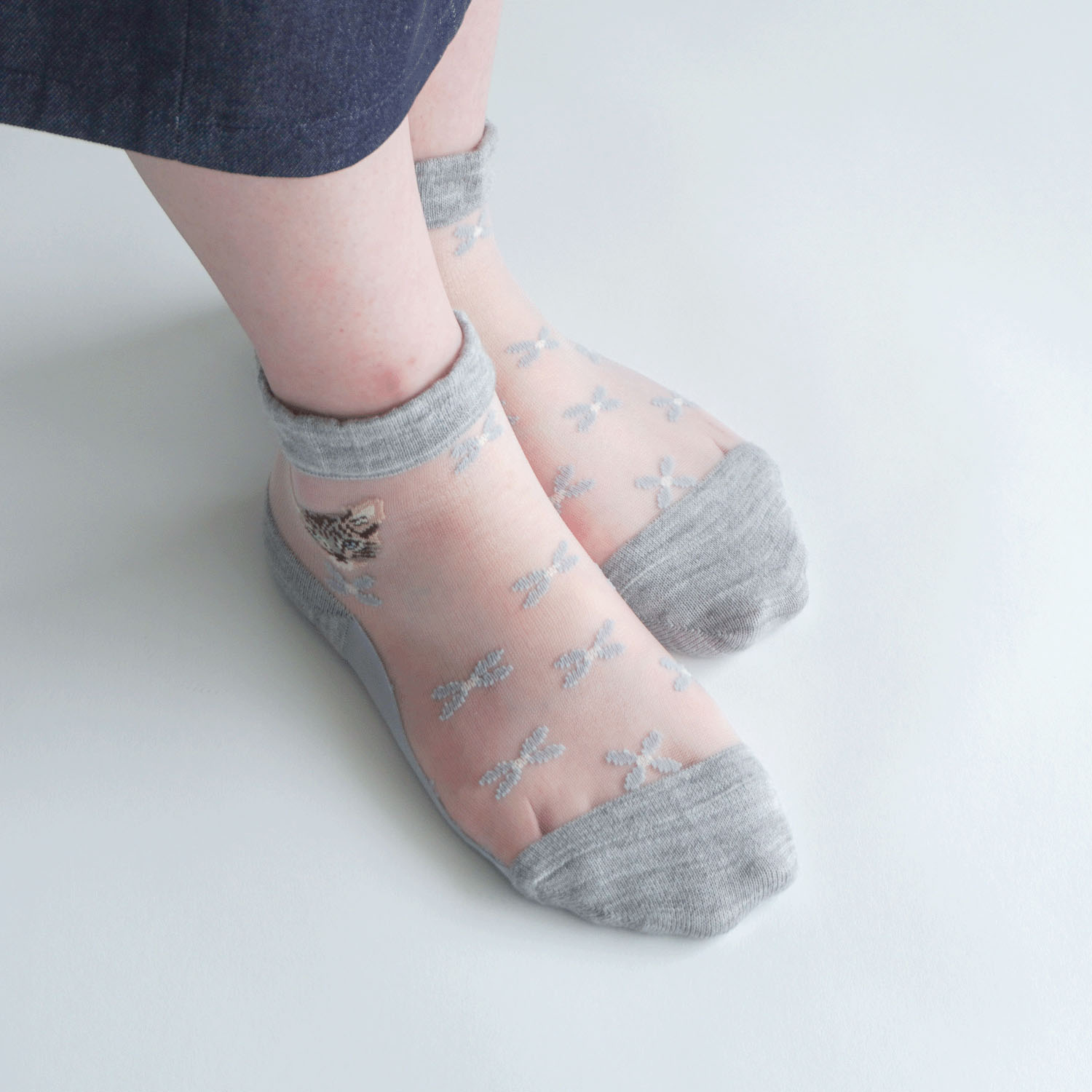 25AW  シースルーソックス クルー丈  カシミヤ混 猫柄【在庫限り】 - 画像8