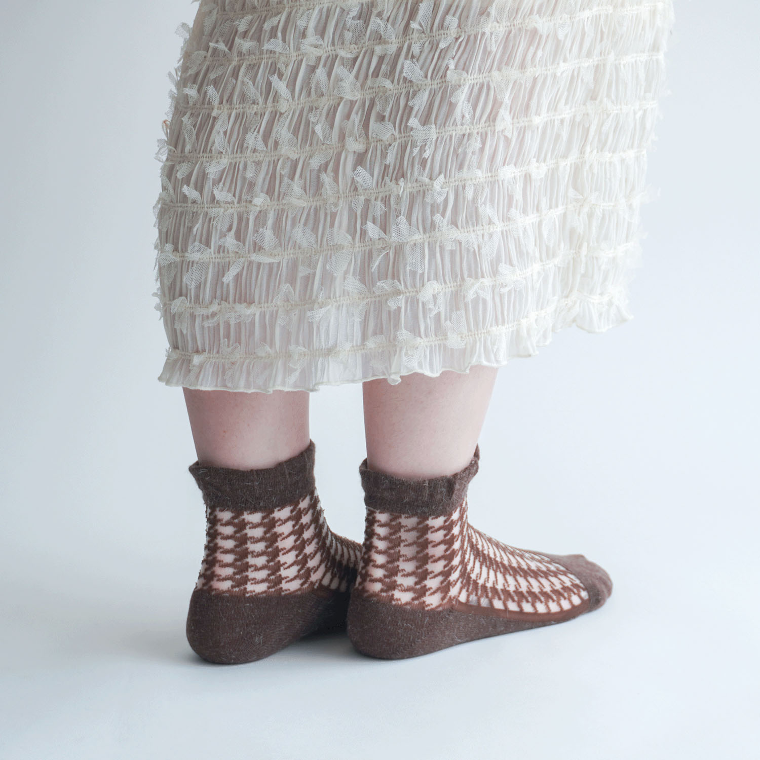 25AW新柄  シースルーソックス クルー丈 アンゴラ混 千鳥柄【在庫限り】 - 画像5