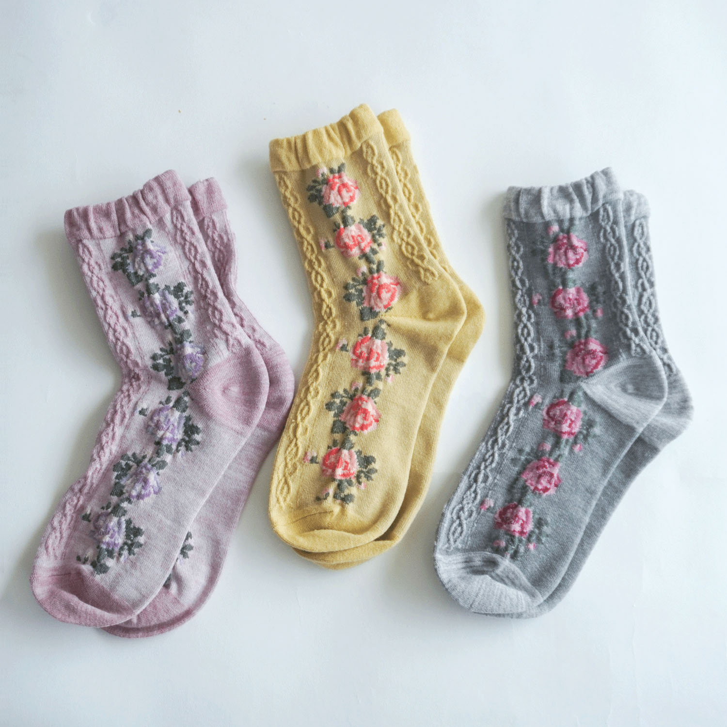 25AW ギュレ カシミヤ混 フロート波 バラ柄 靴下 日本製【在庫限り】 - 画像2