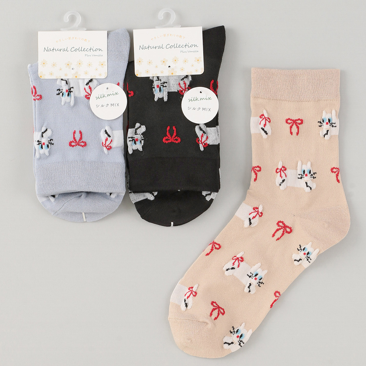 Natural Collection  クルー丈 シルクMIX ネコとリボン 靴下