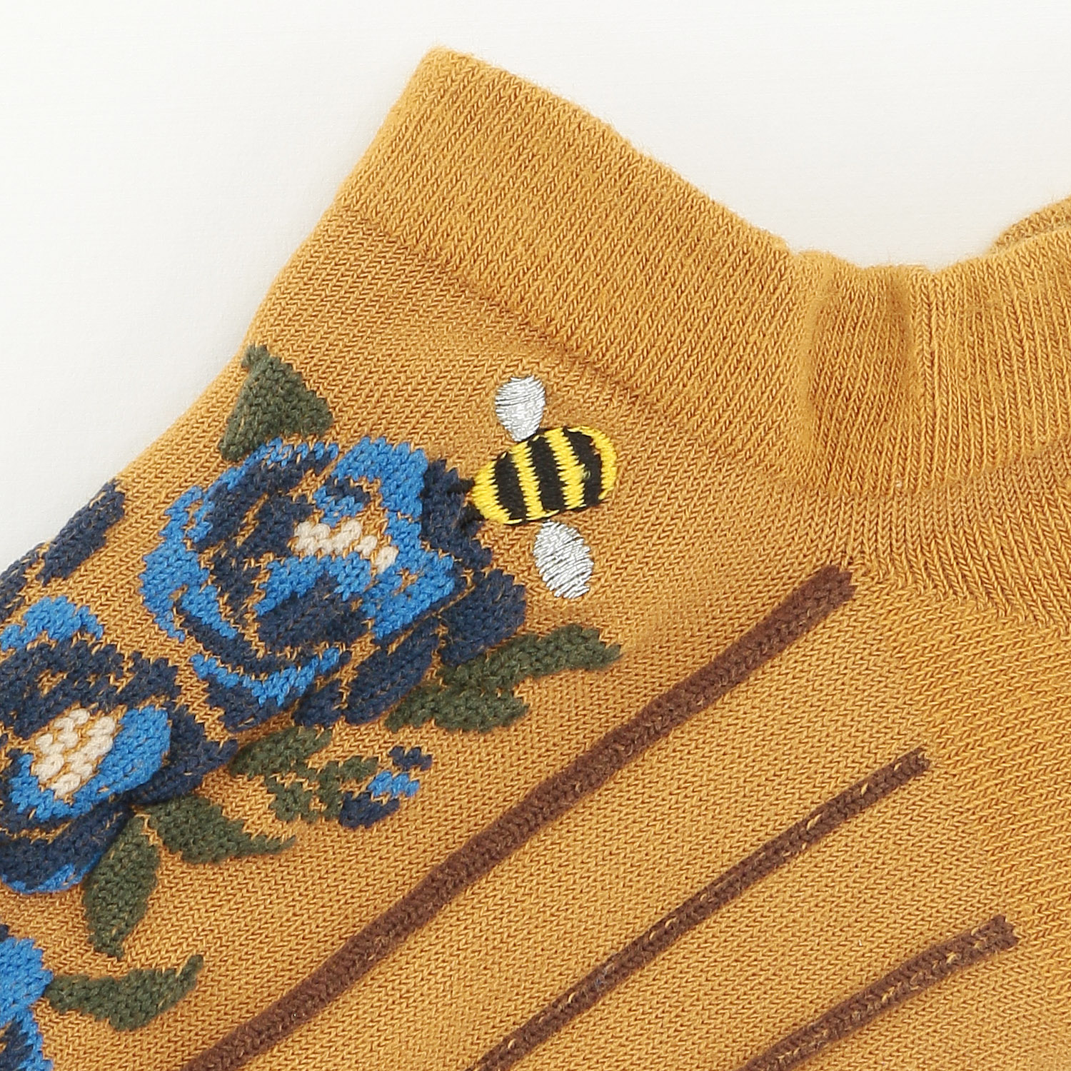 Natural Collection スニーカー丈 フロント花柄ハチ刺繍【在庫限り】 - 画像3