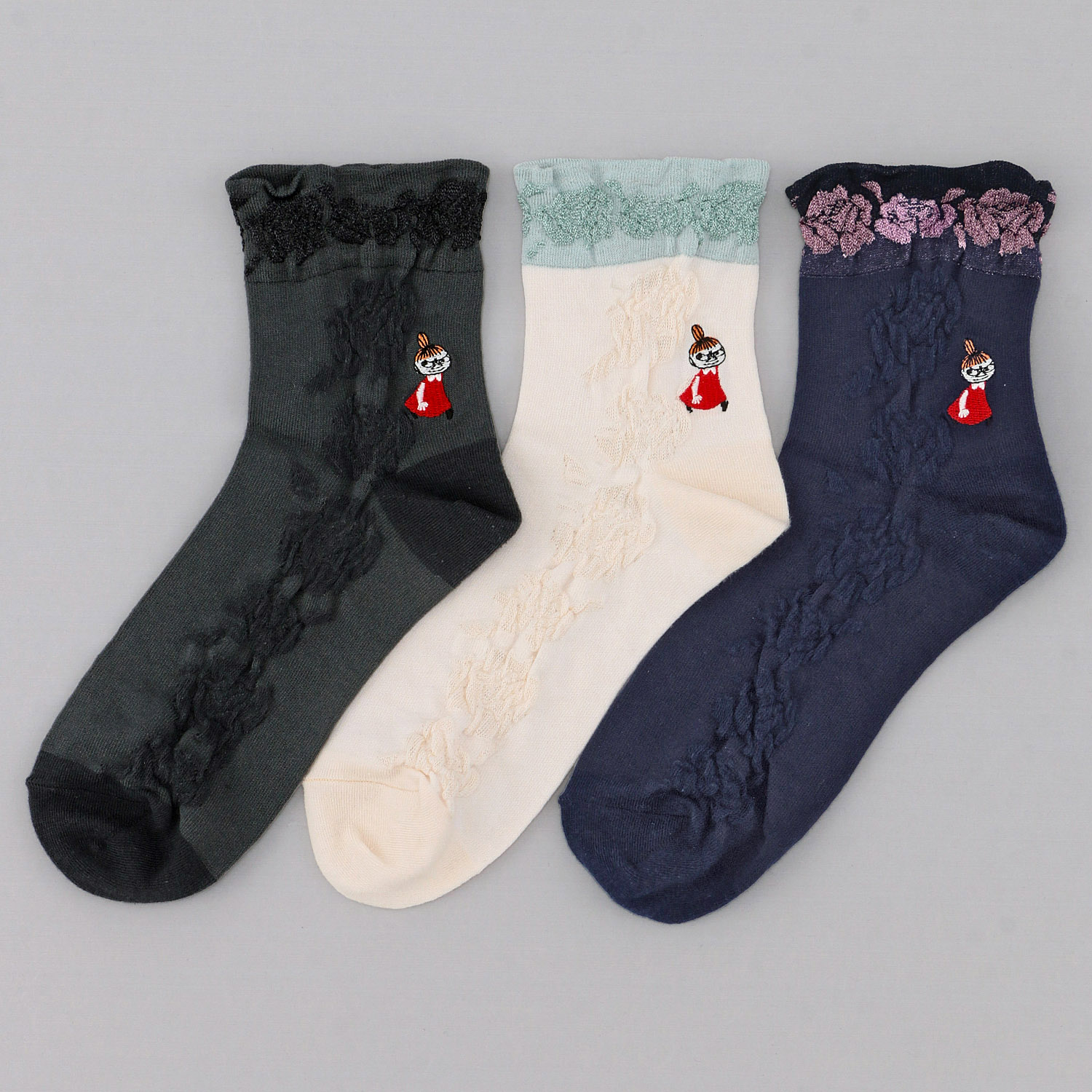 MOOMIN ロークルーソックス バラ柄＋ミイ刺繍 逆スパ